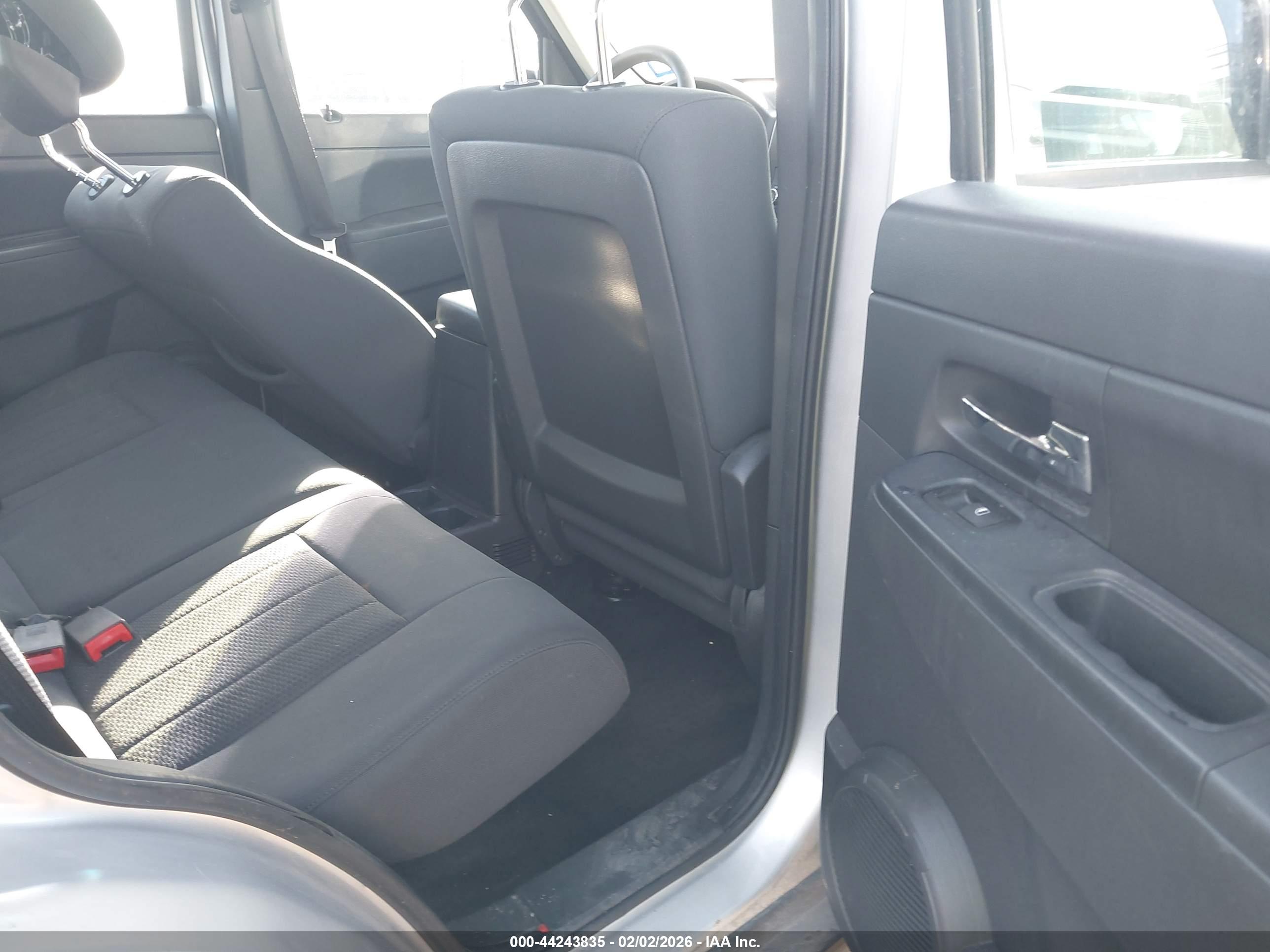JEEP LIBERTY image 8