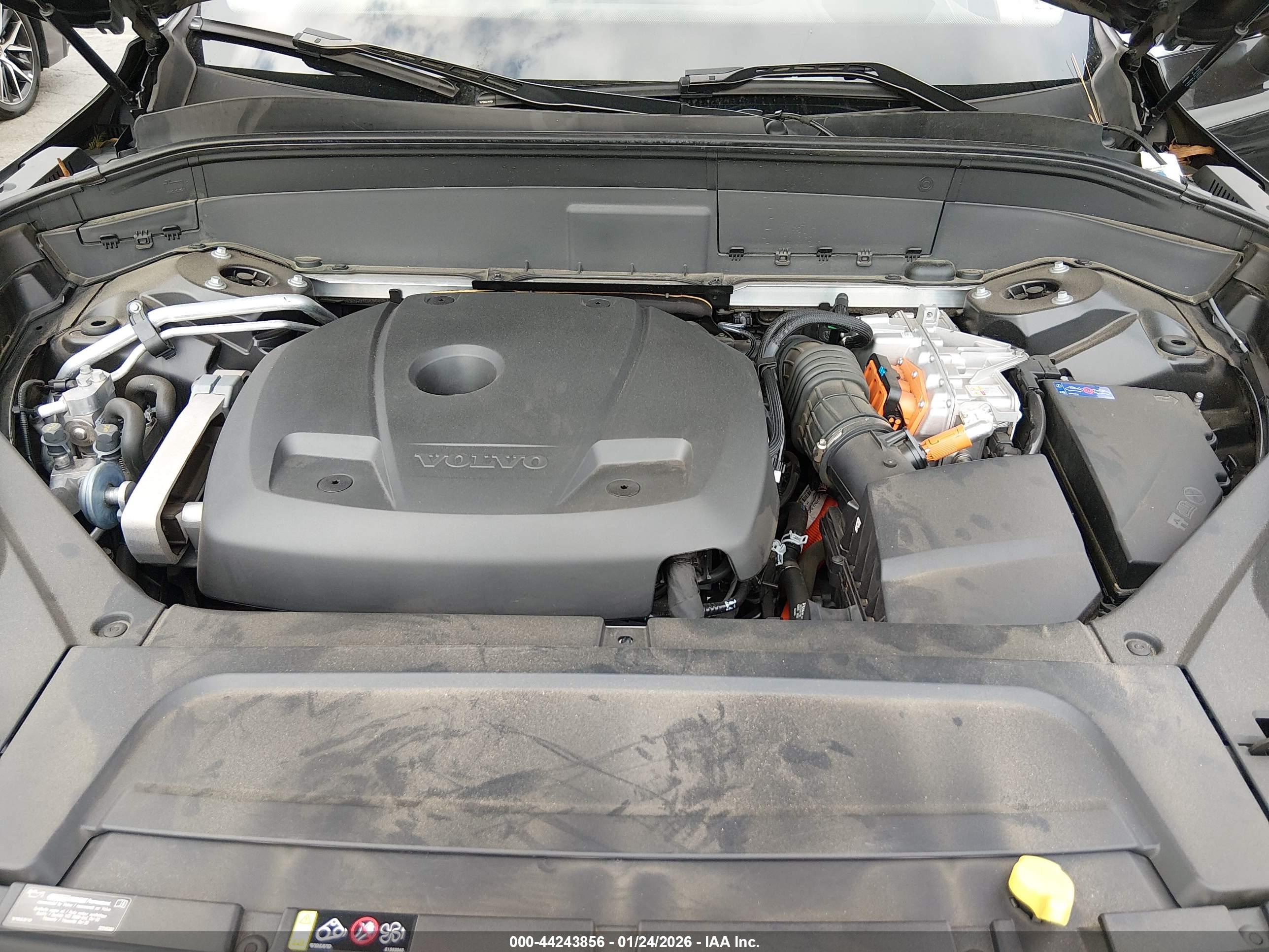 VOLVO XC90 image 10