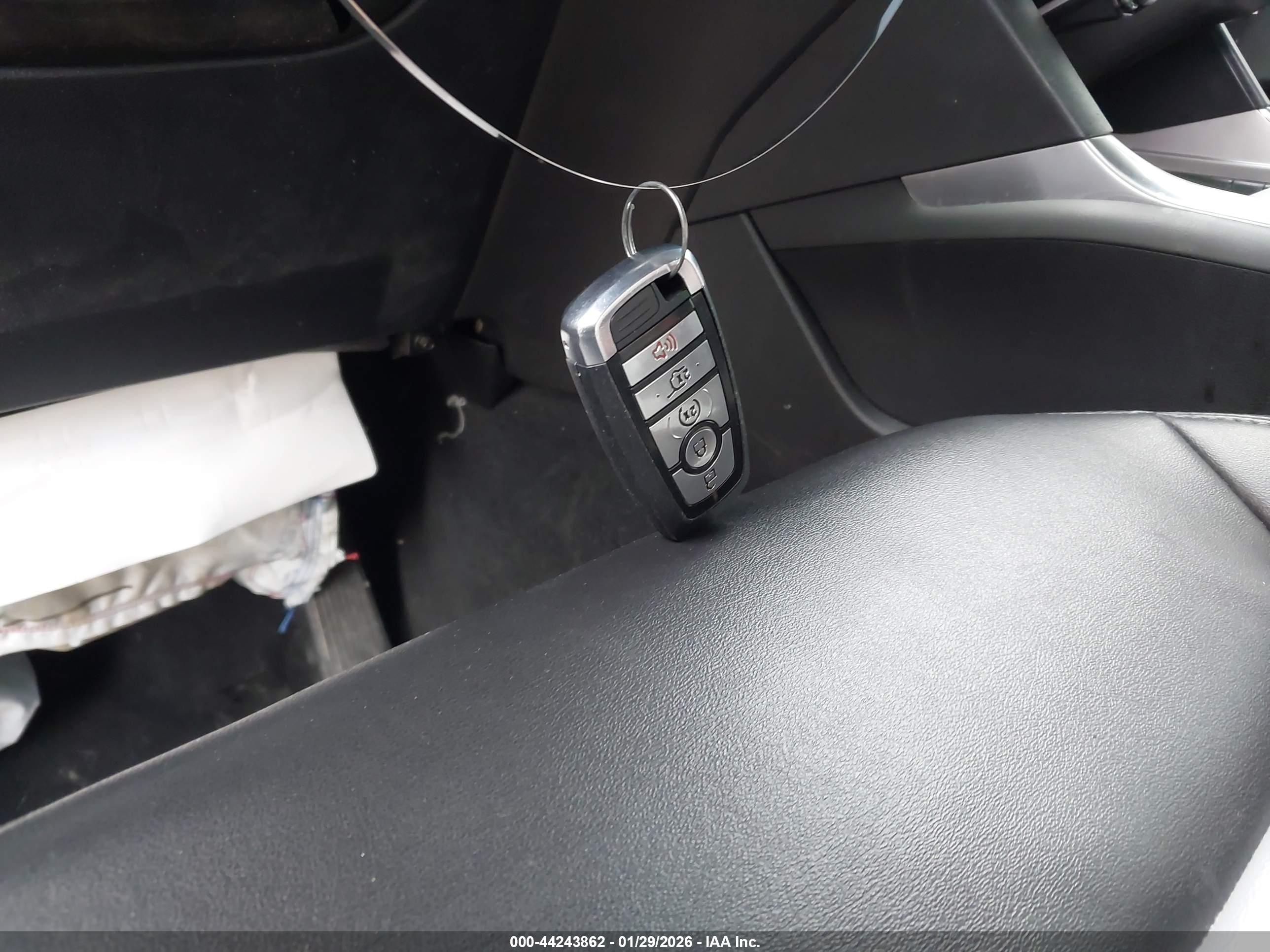 FORD EXPLORER image 11