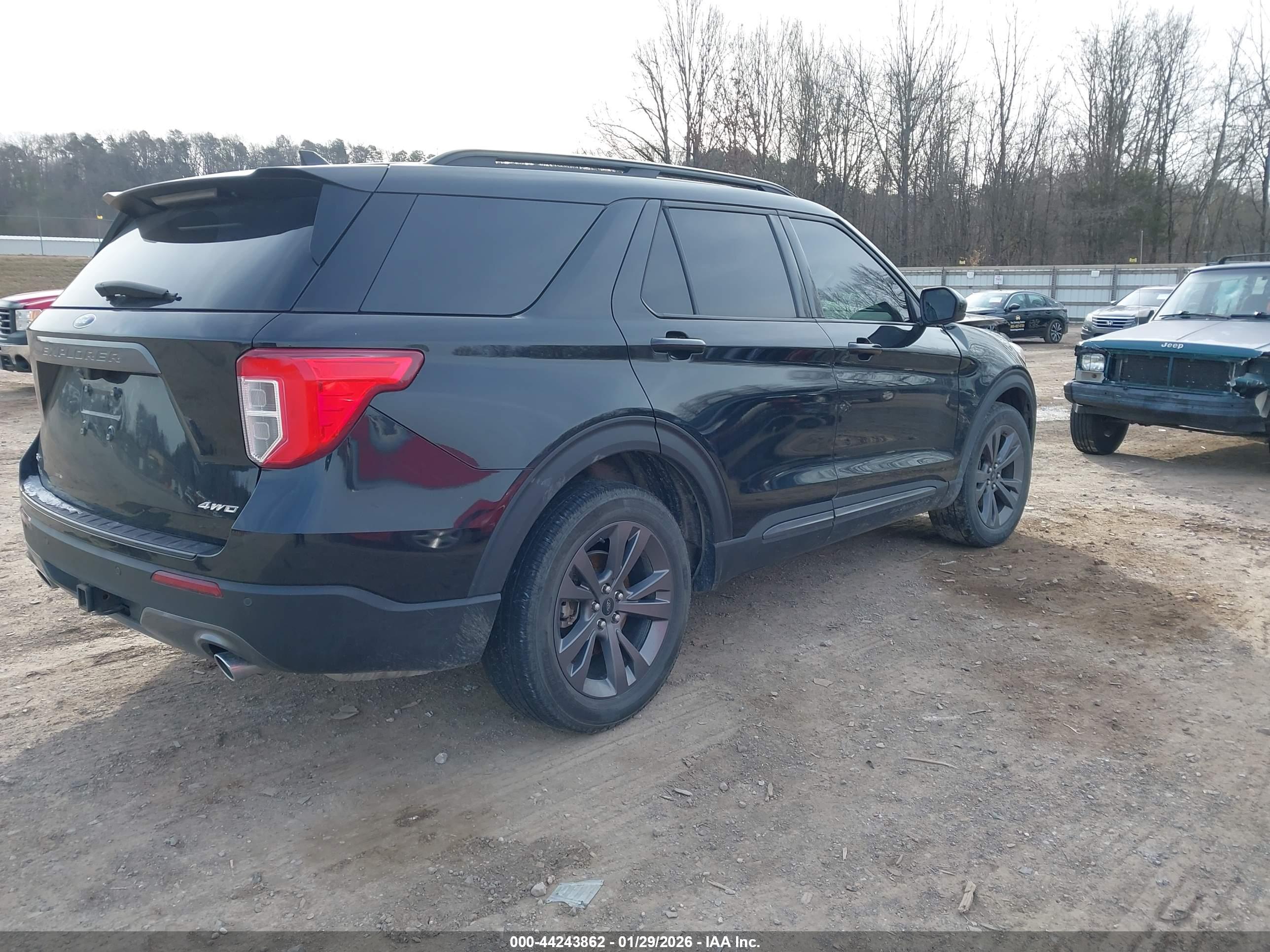 FORD EXPLORER image 4