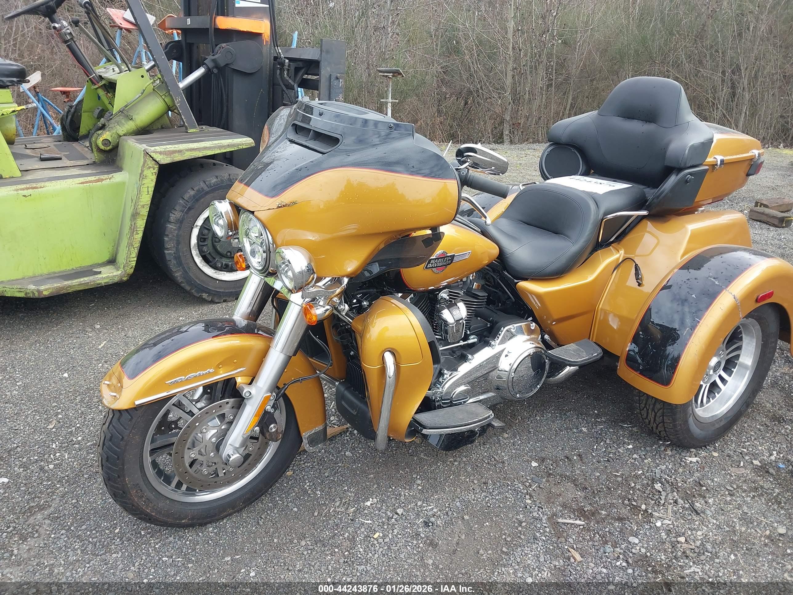 HARLEY-DAVIDSON FLHTCUTG image 2