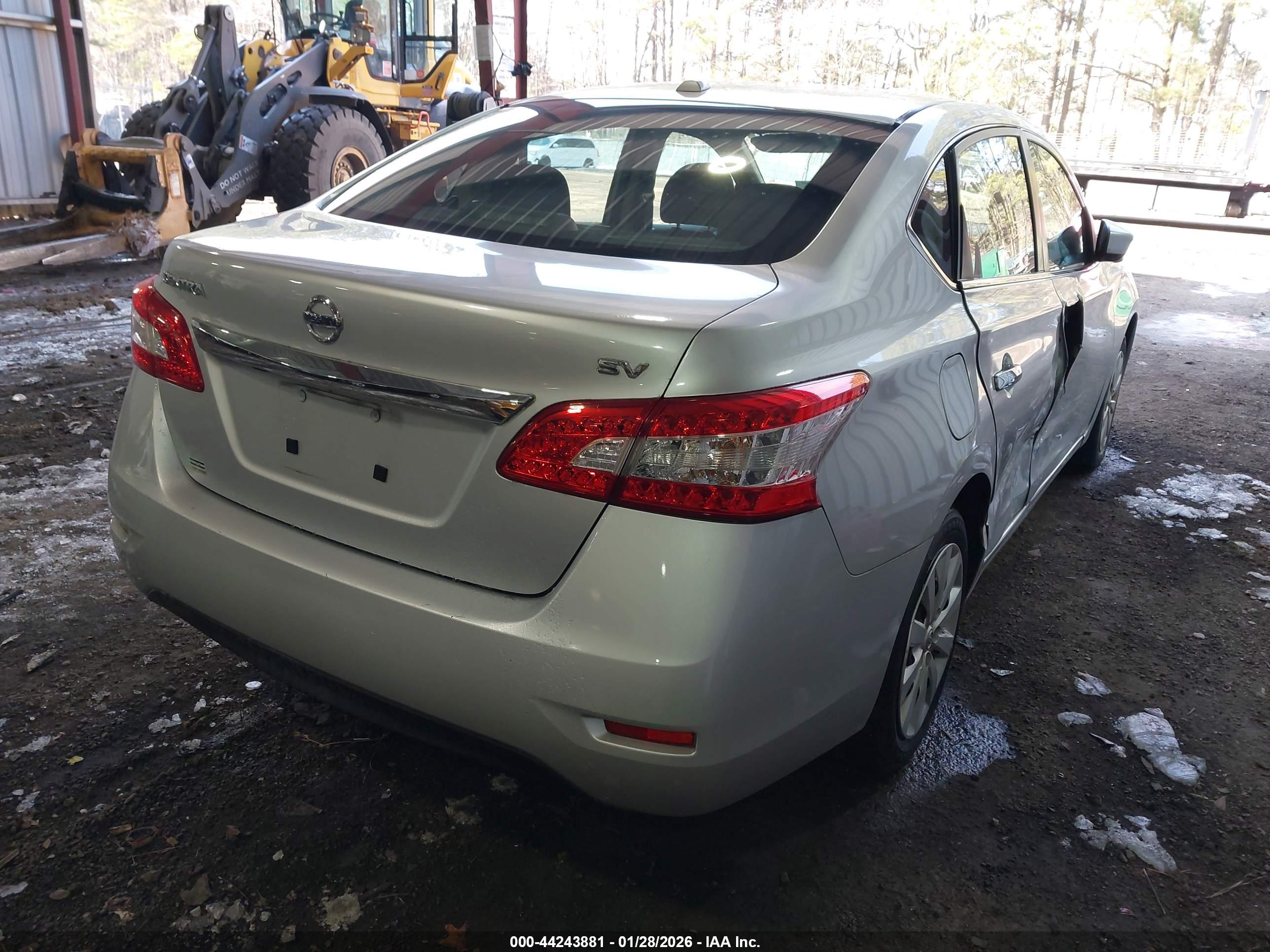 NISSAN SENTRA image 4