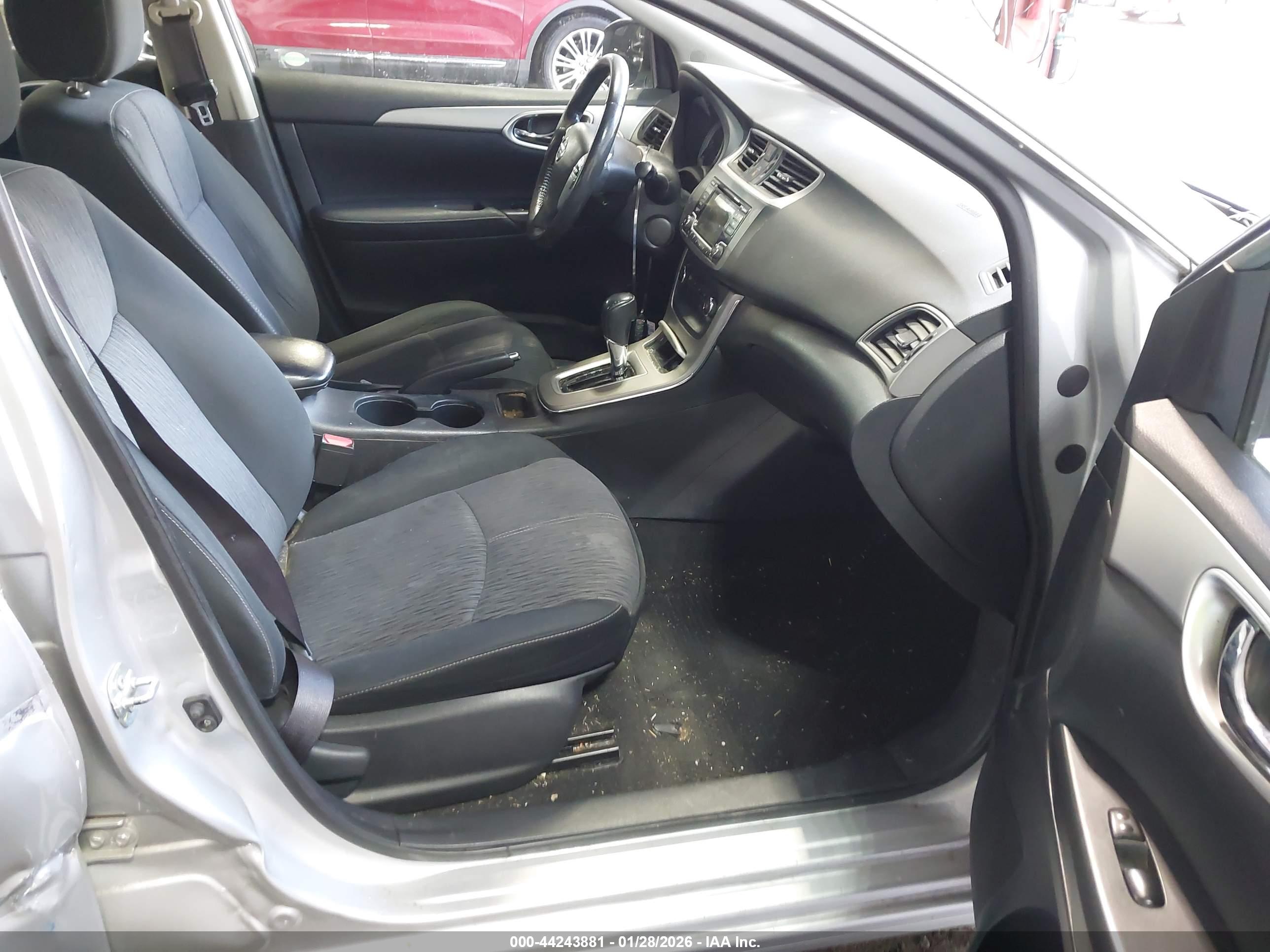 NISSAN SENTRA image 5