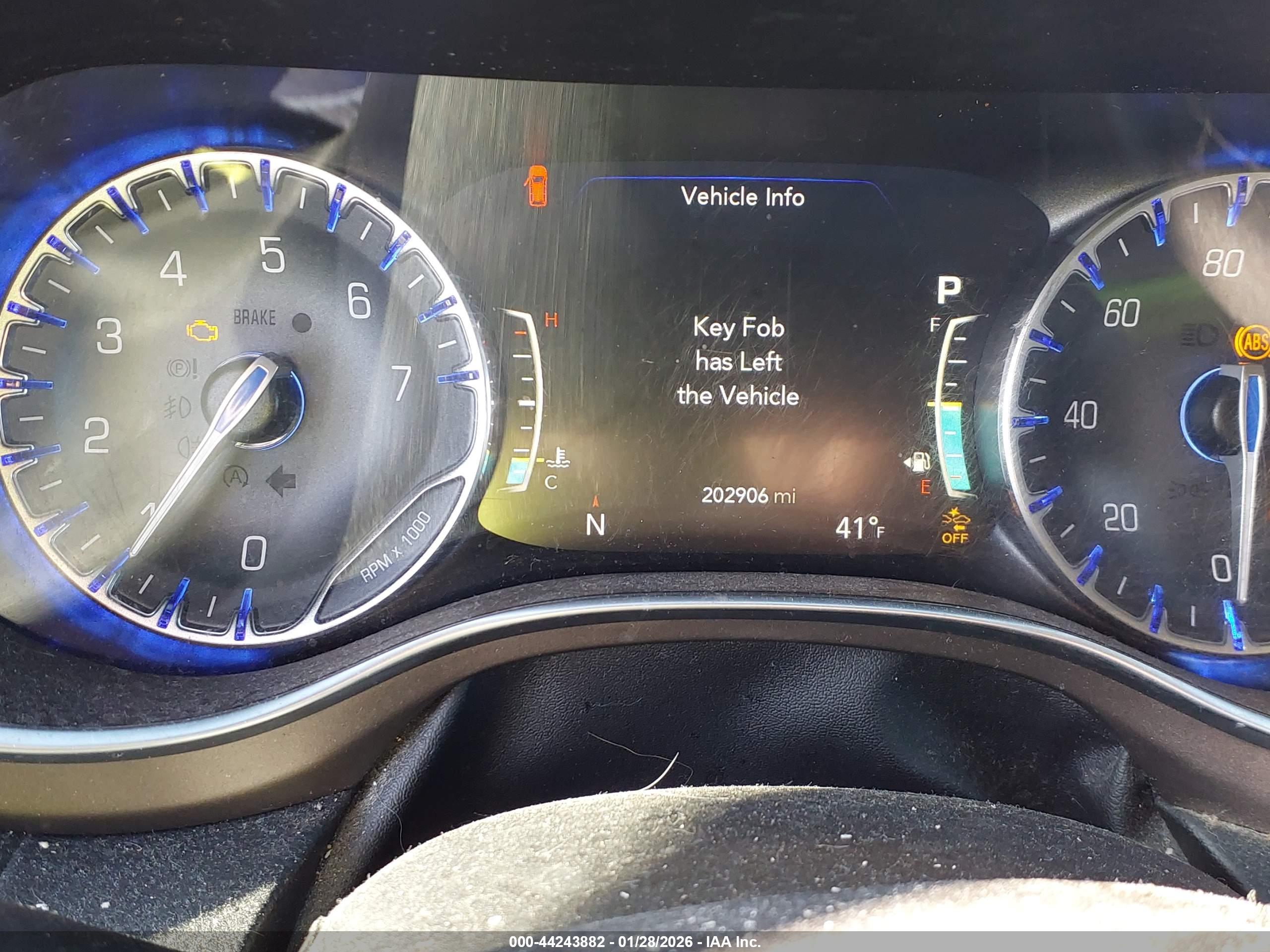 CHRYSLER PACIFICA image 7