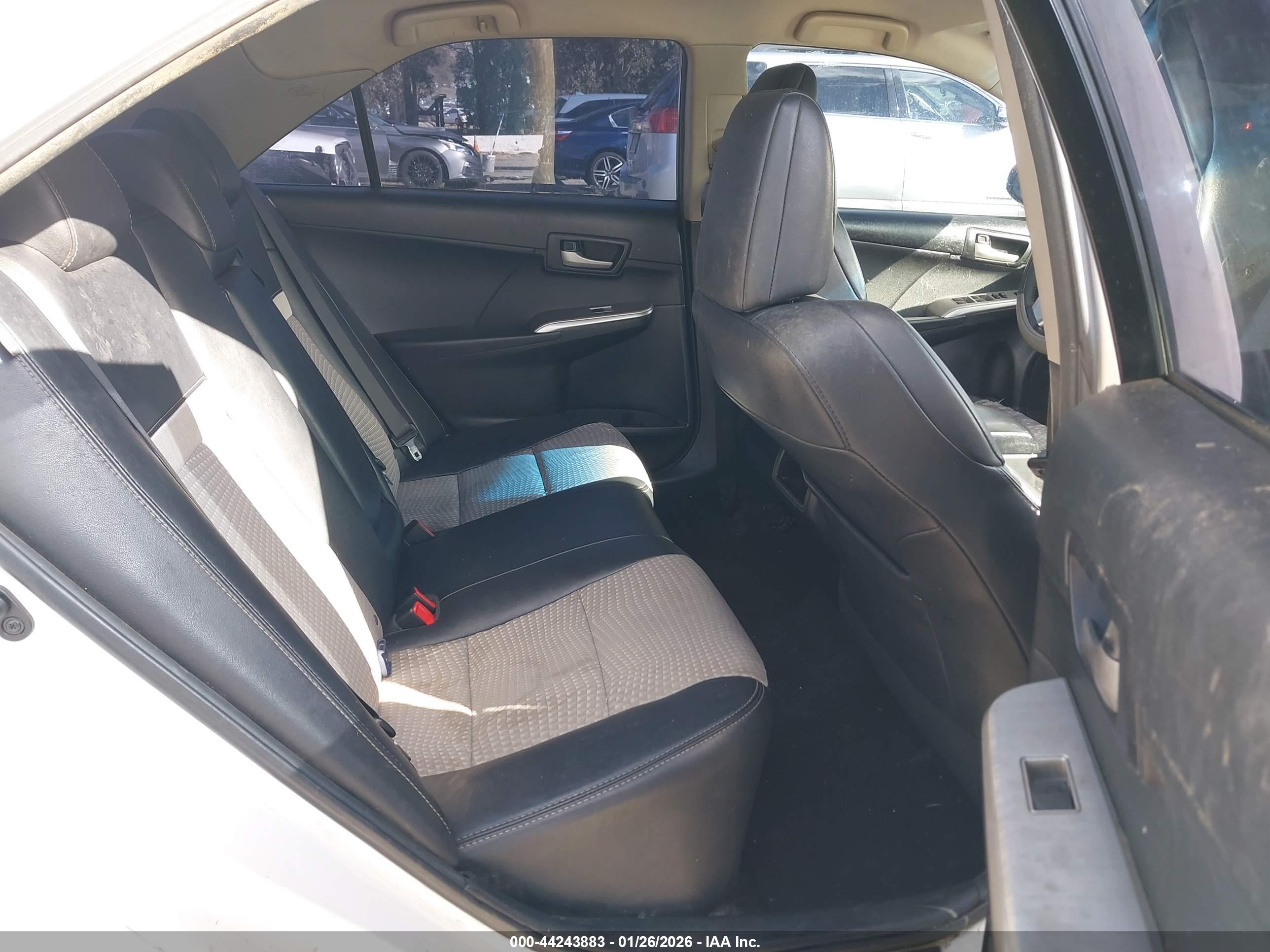 TOYOTA CAMRY image 8