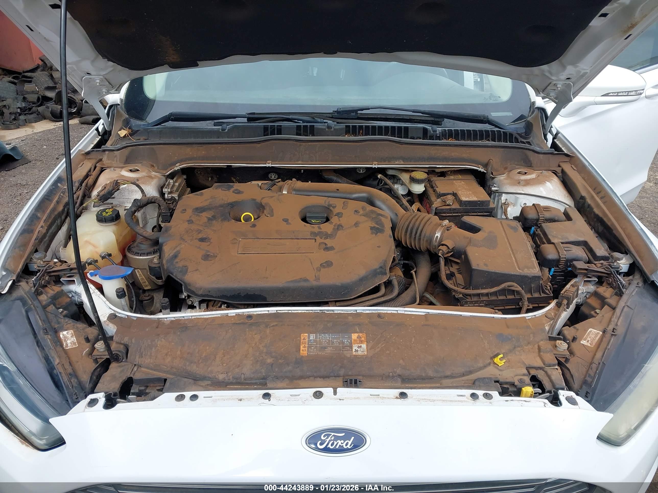 FORD FUSION image 10