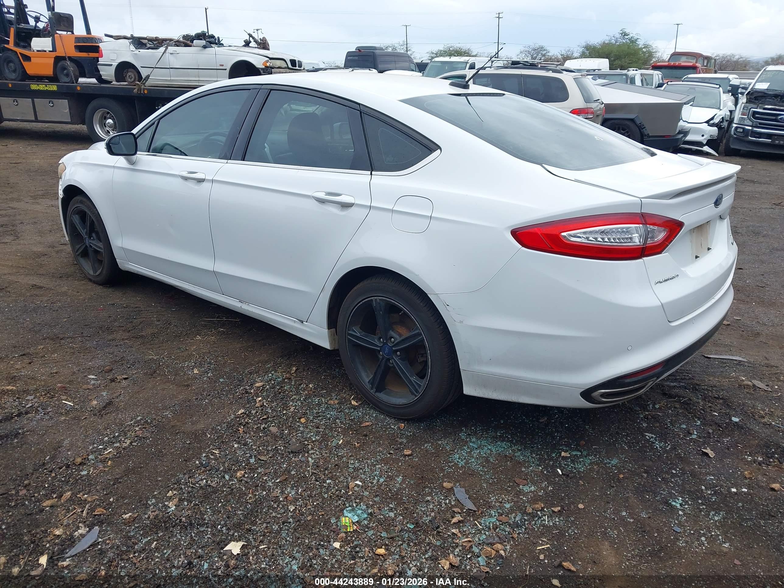 FORD FUSION image 3