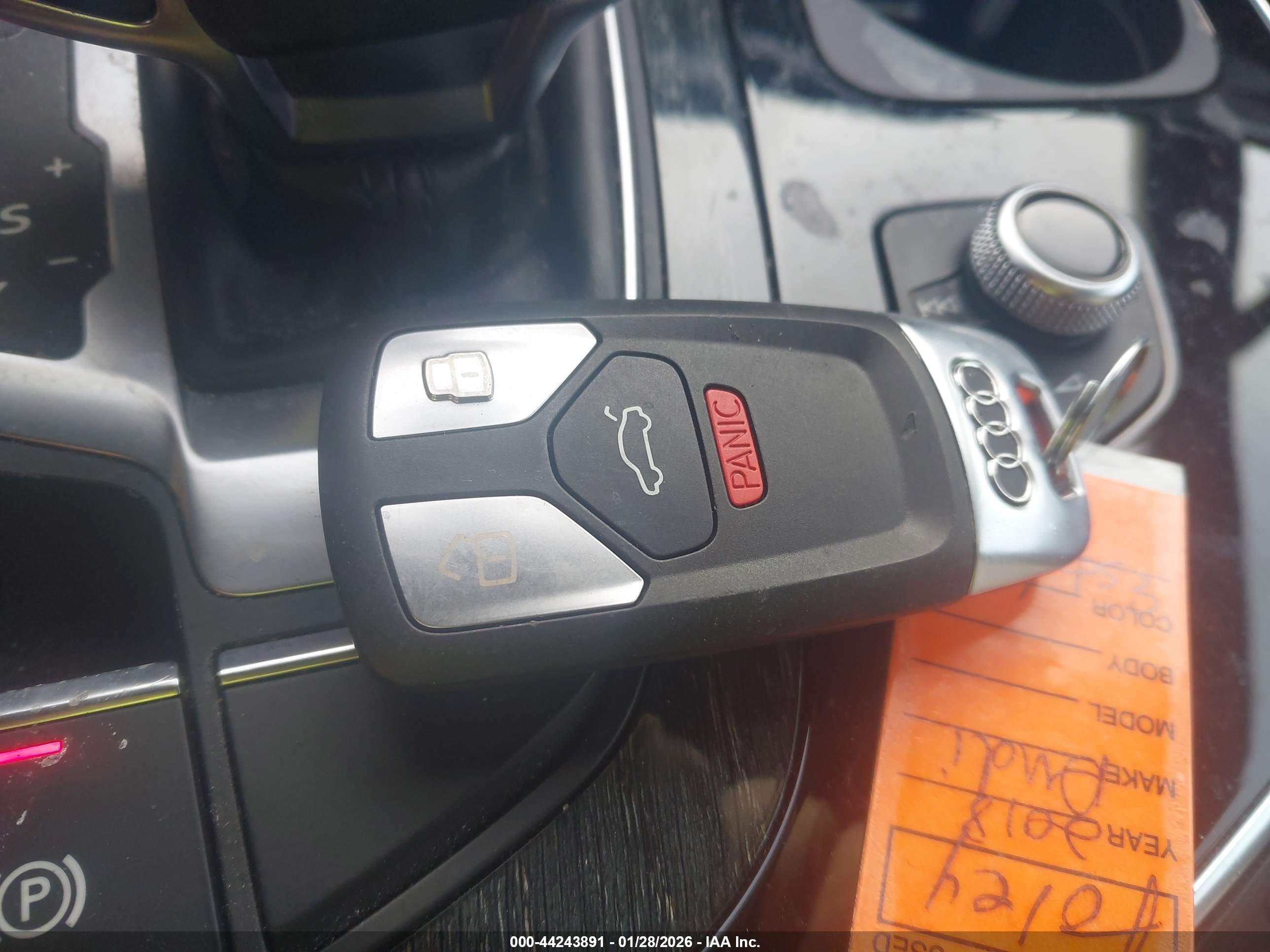 AUDI Q7 image 11