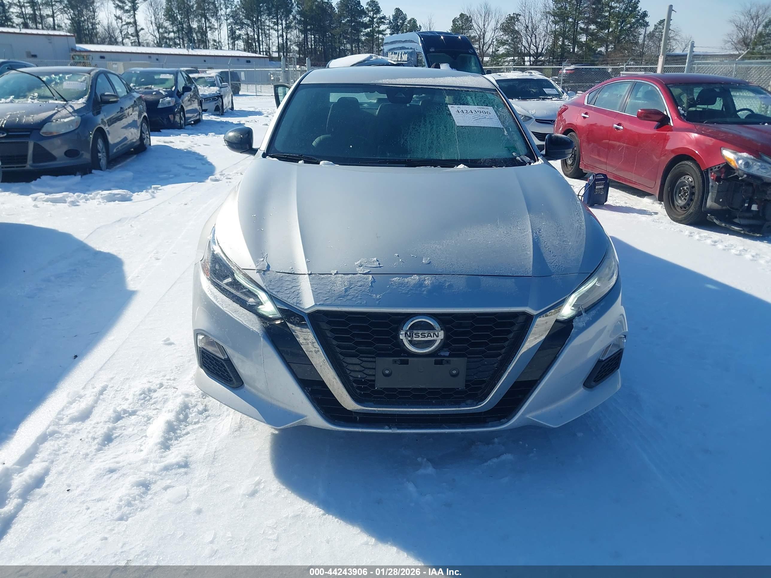 NISSAN ALTIMA image 6