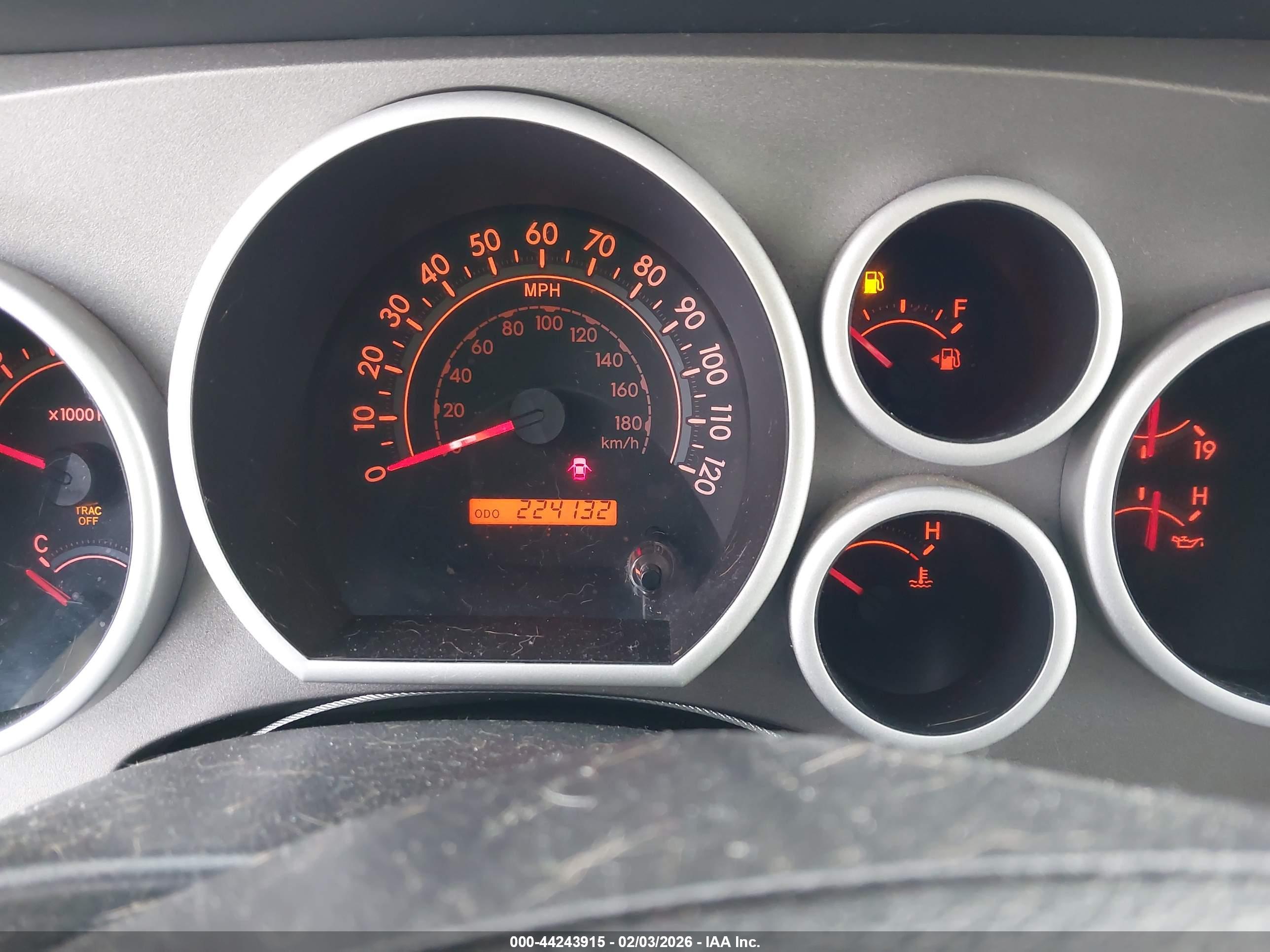 TOYOTA TUNDRA image 7