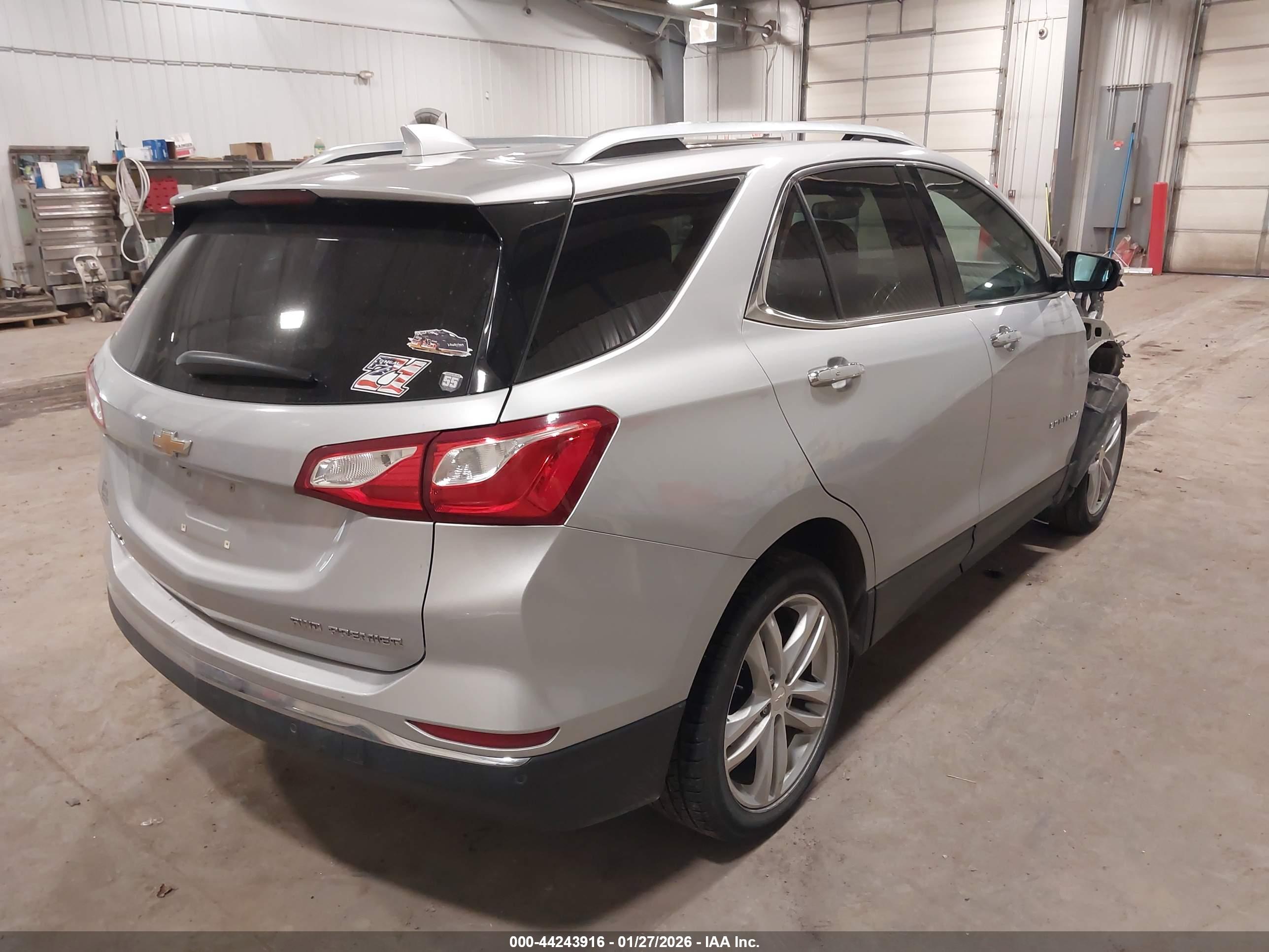 CHEVROLET EQUINOX image 4