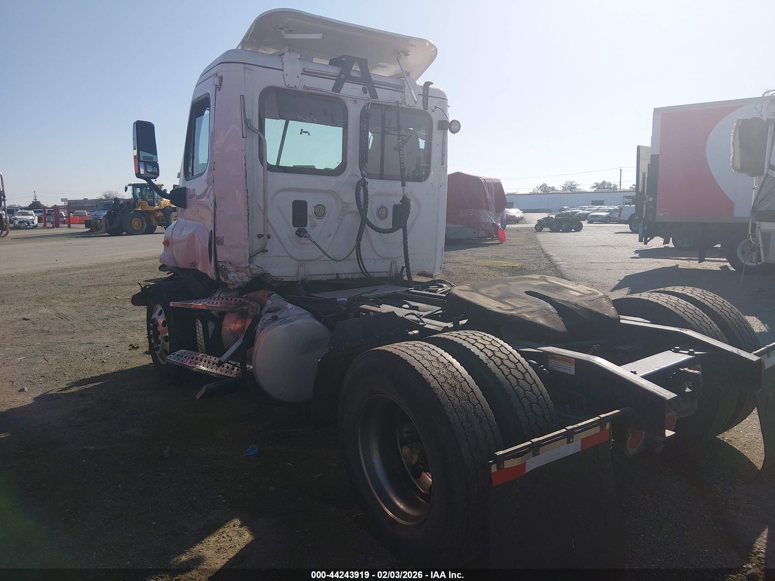 FREIGHTLINER CASCADIA image 3