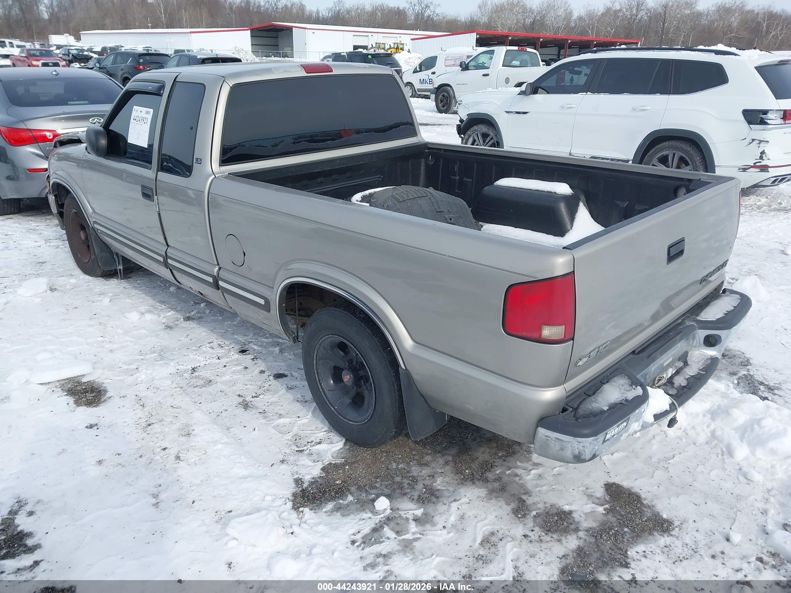 CHEVROLET S-10 image 3