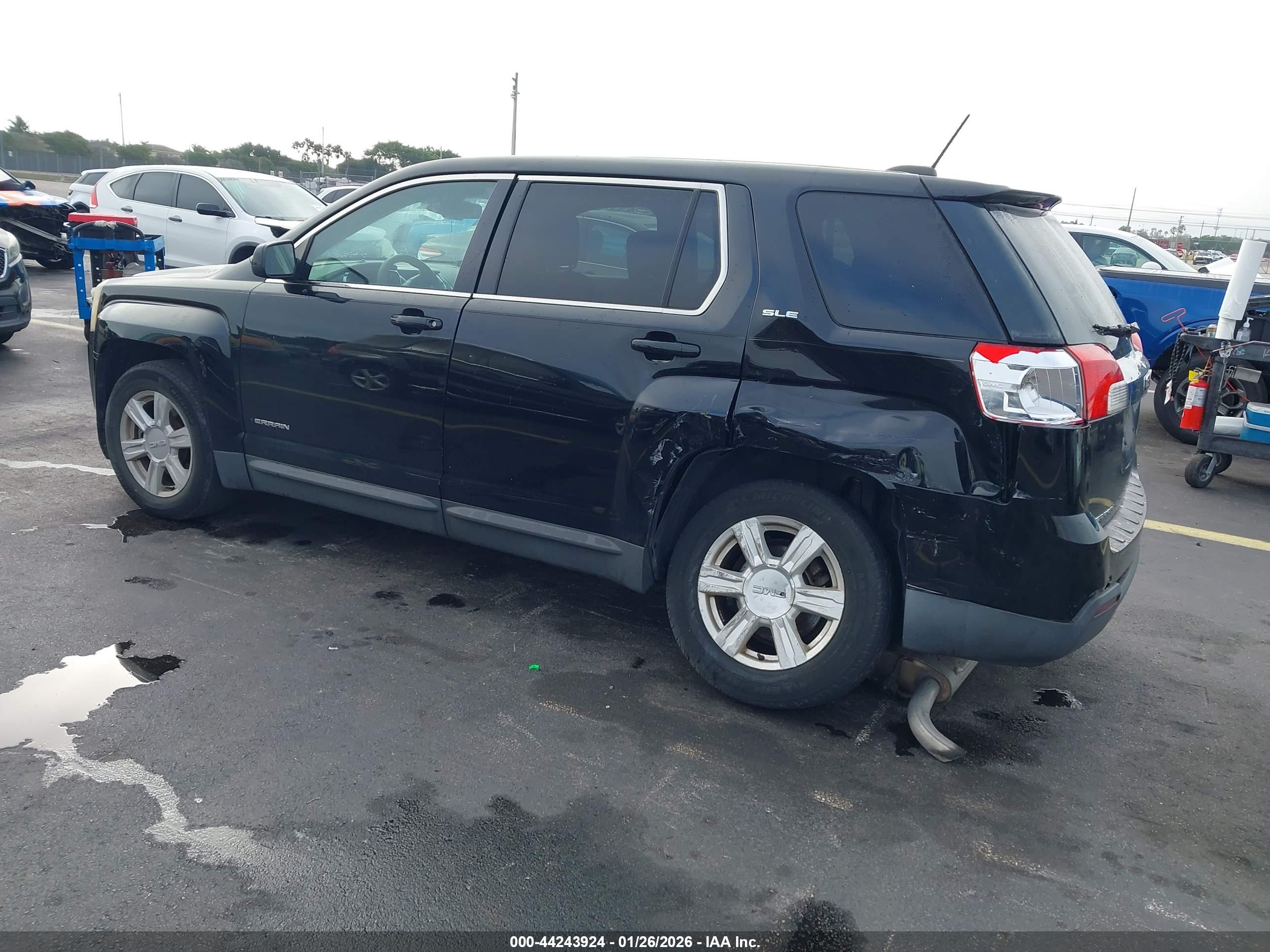 GMC TERRAIN image 3