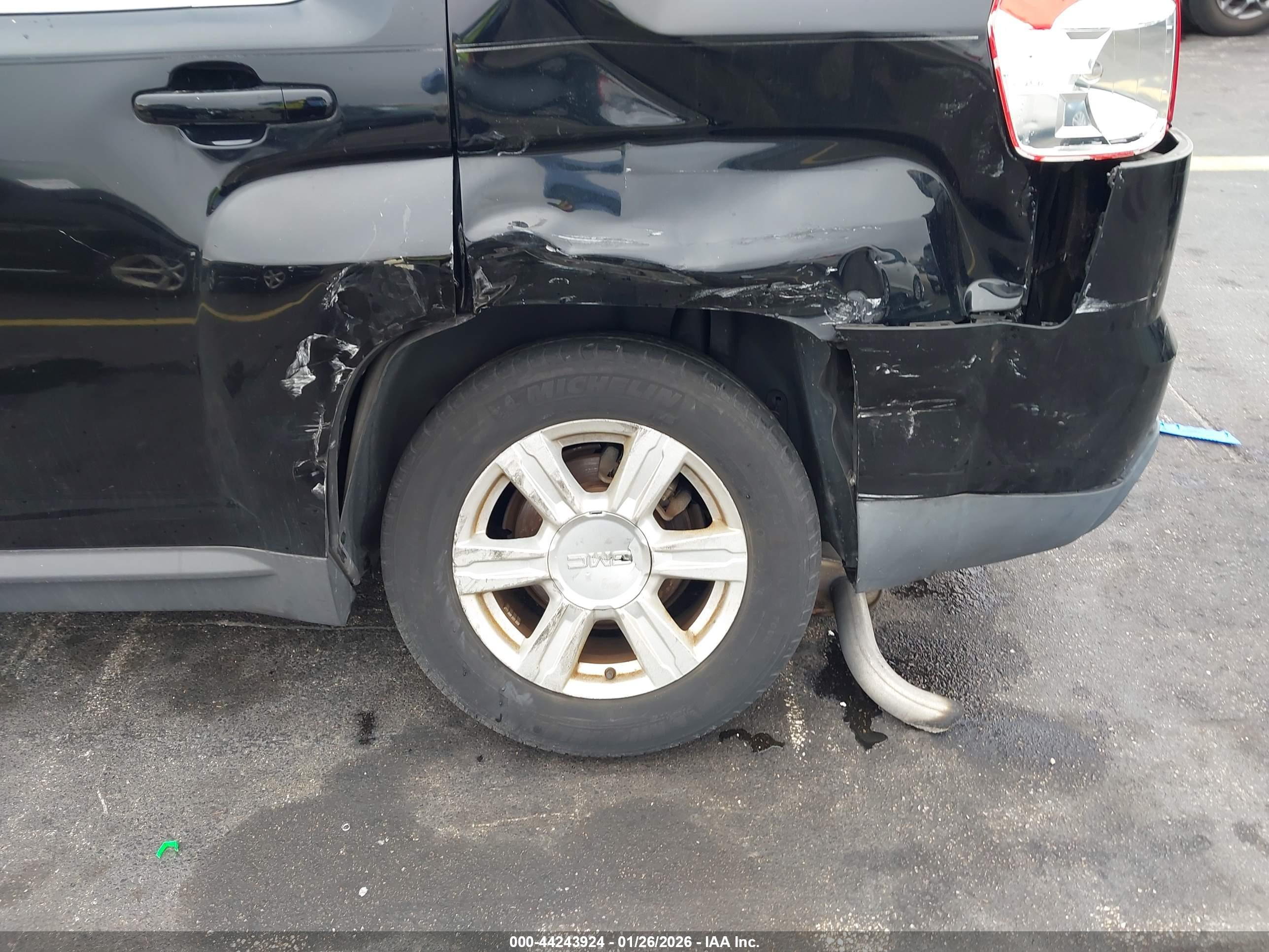 GMC TERRAIN image 6