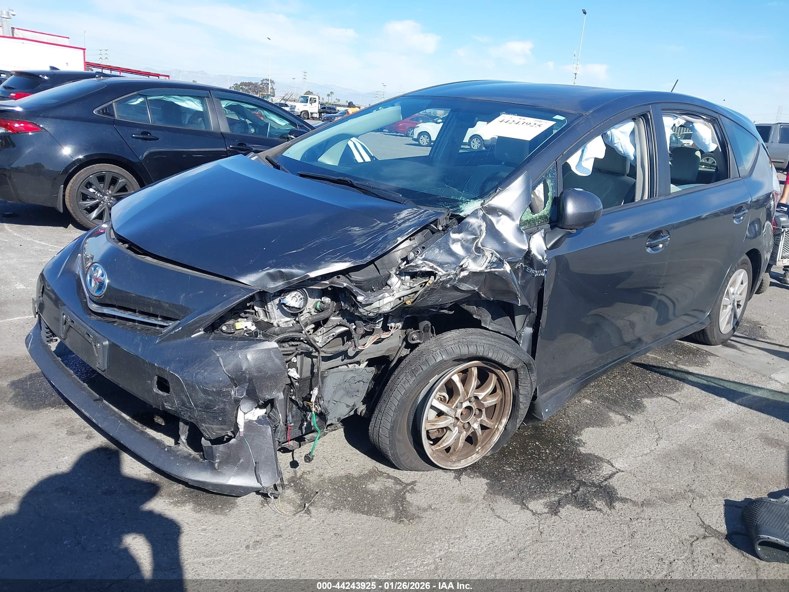 TOYOTA PRIUS image 2