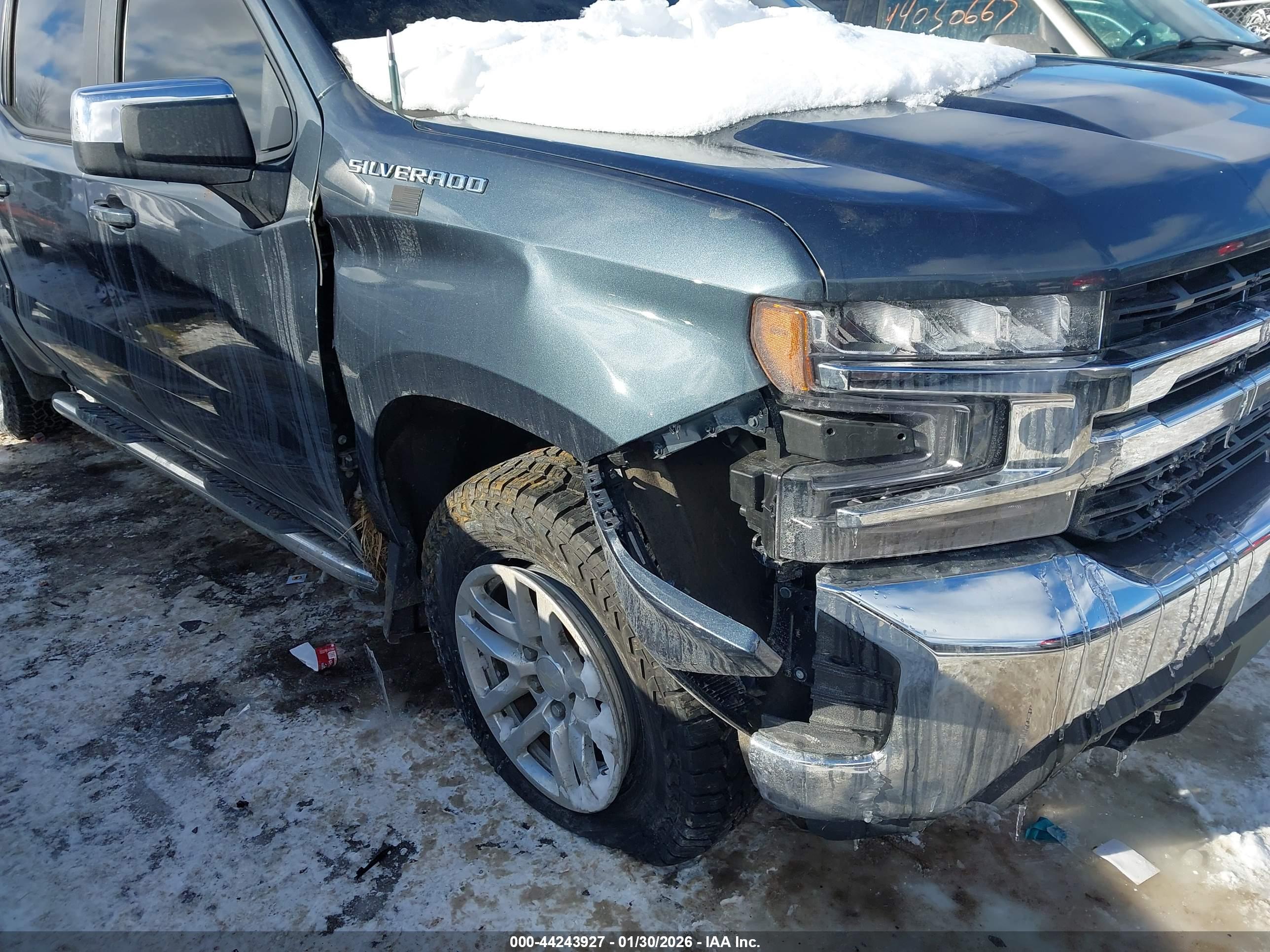CHEVROLET SILVERADO image 6