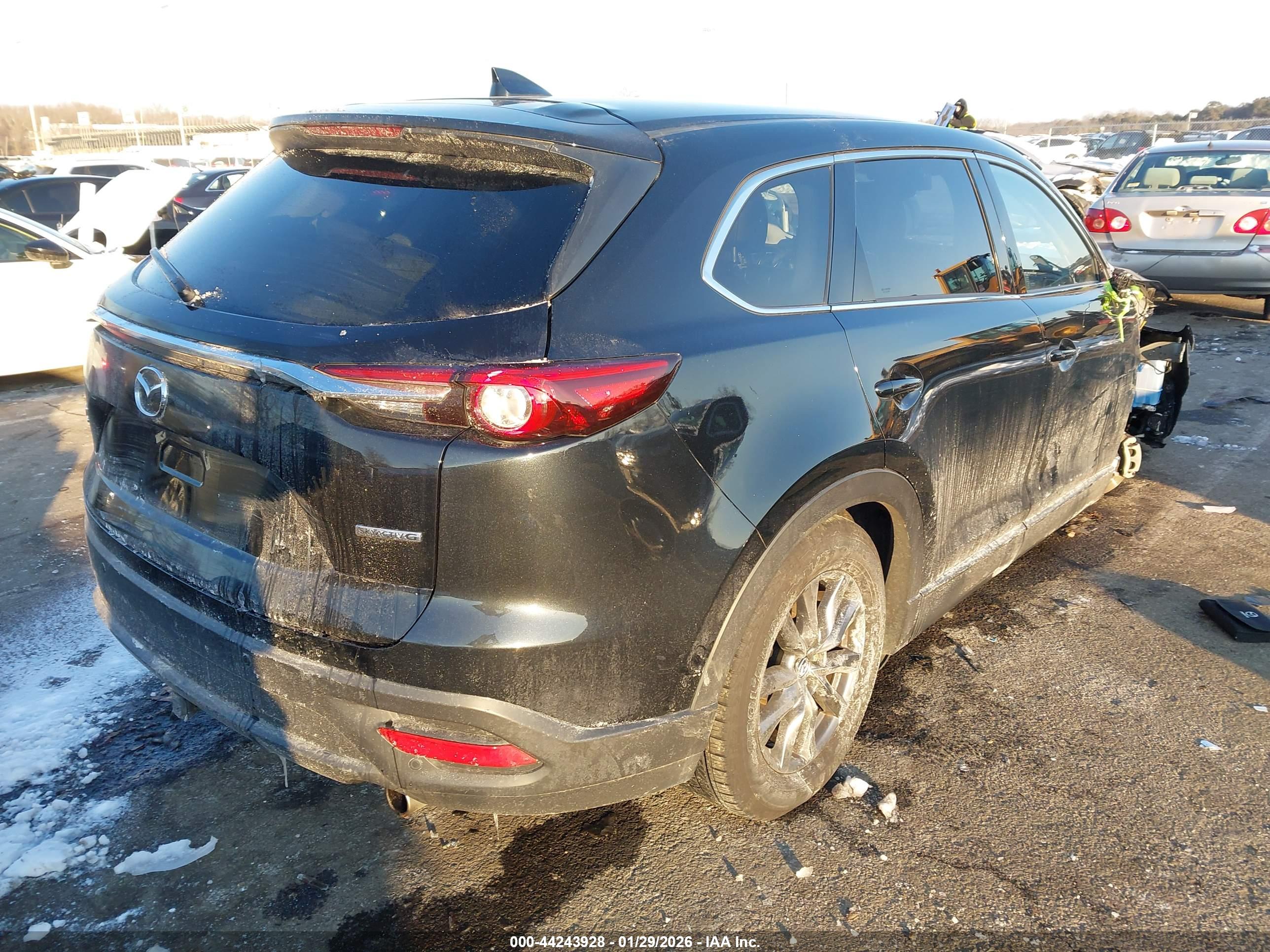 MAZDA CX-9 image 4