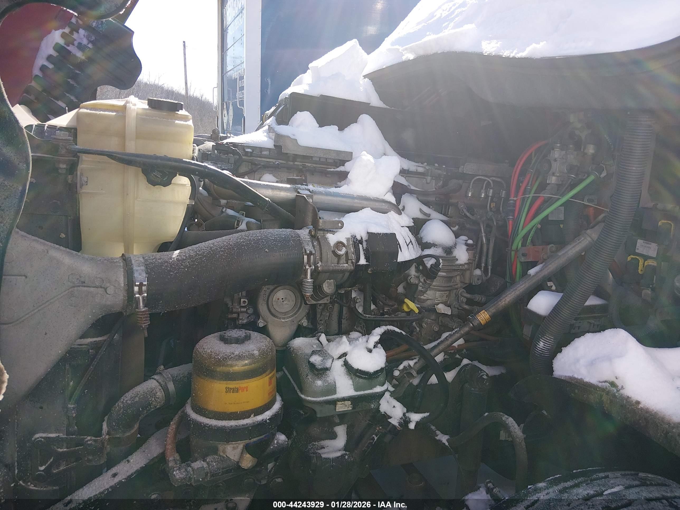 FREIGHTLINER CASCADIA image 10