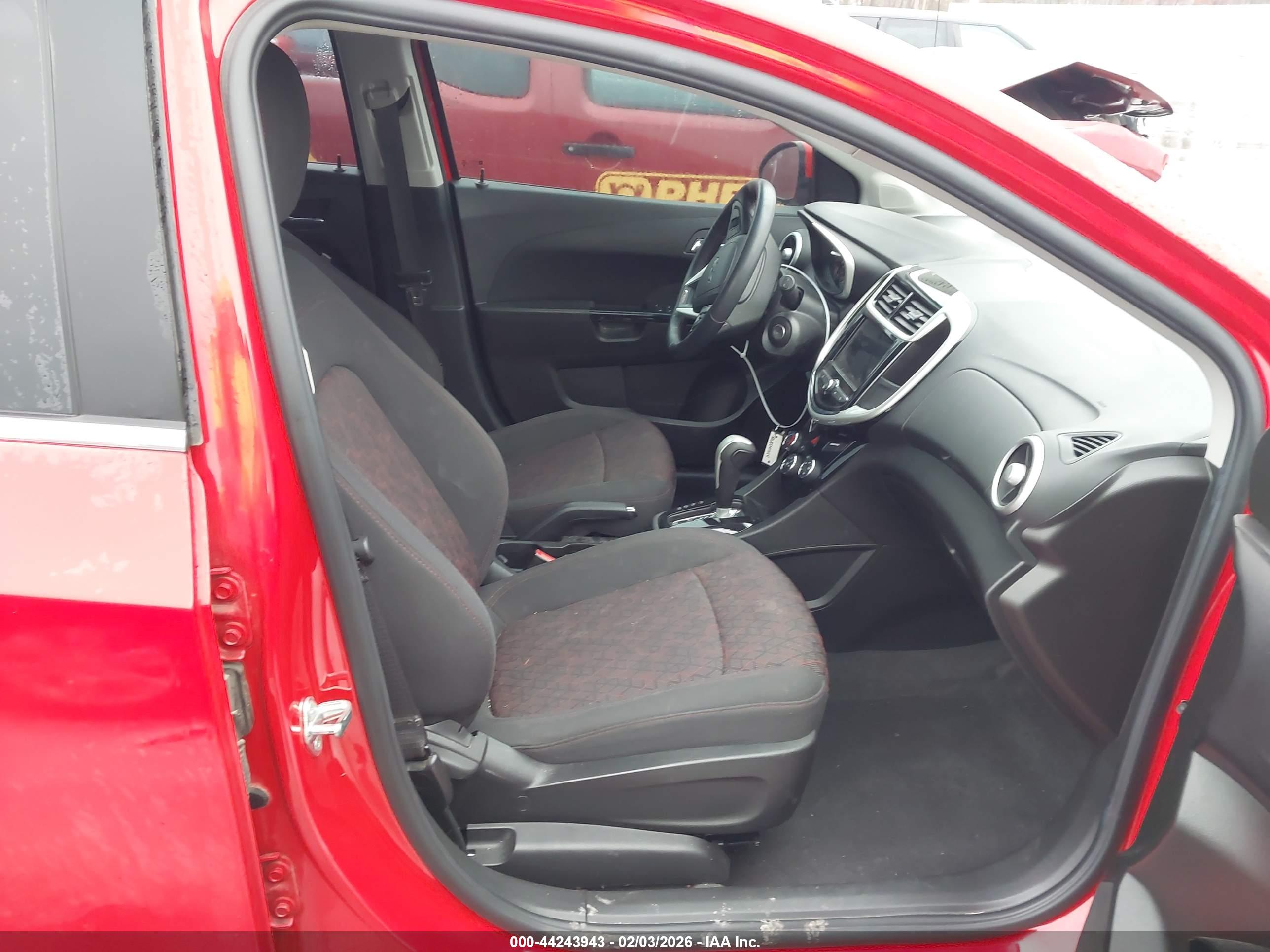CHEVROLET SONIC image 5