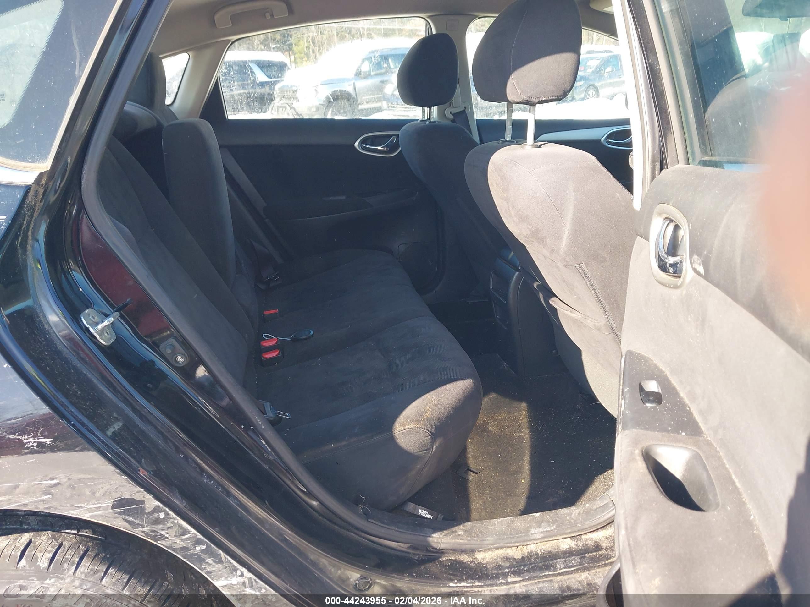 NISSAN SENTRA image 8