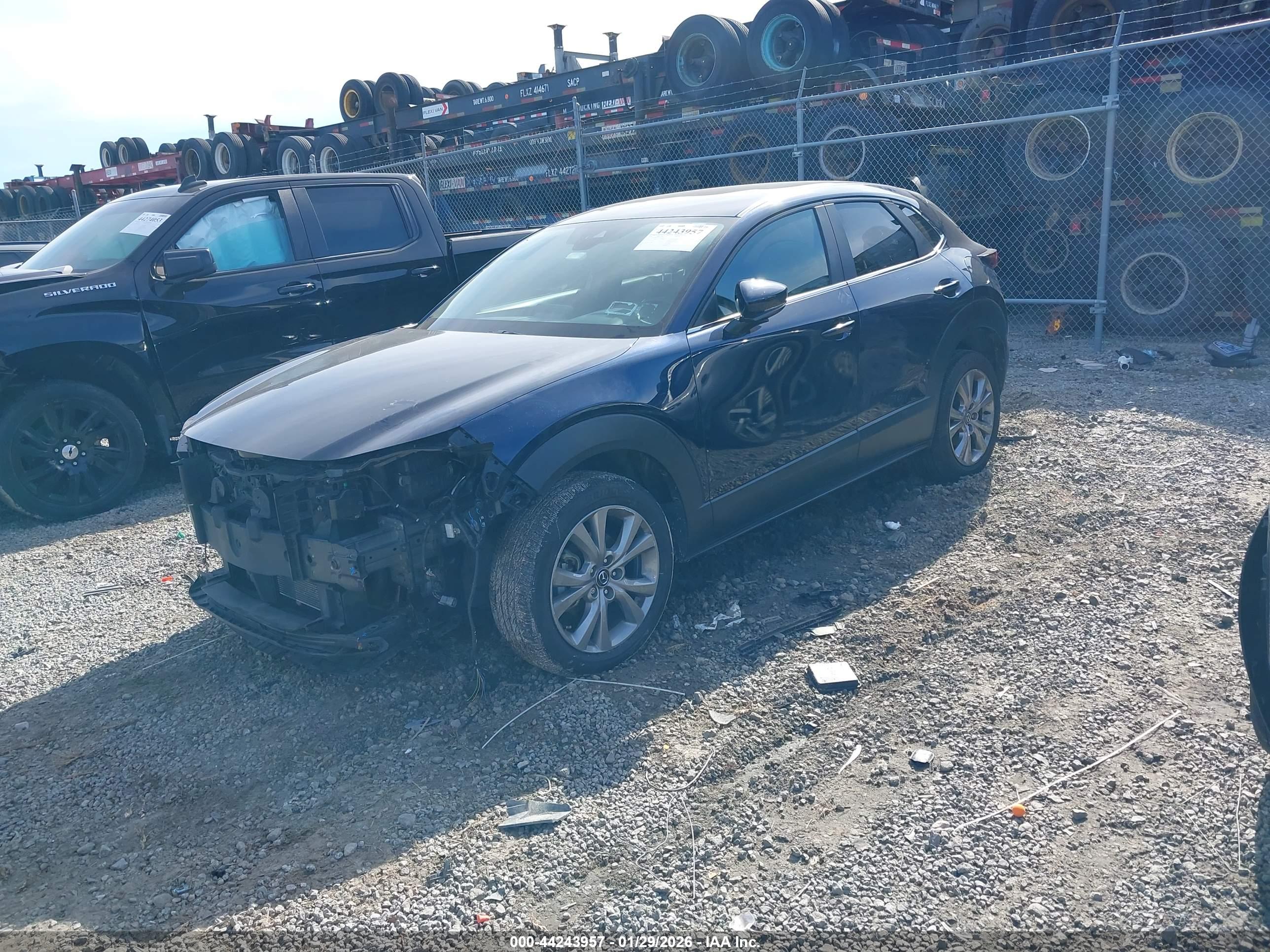 MAZDA CX-30 image 2