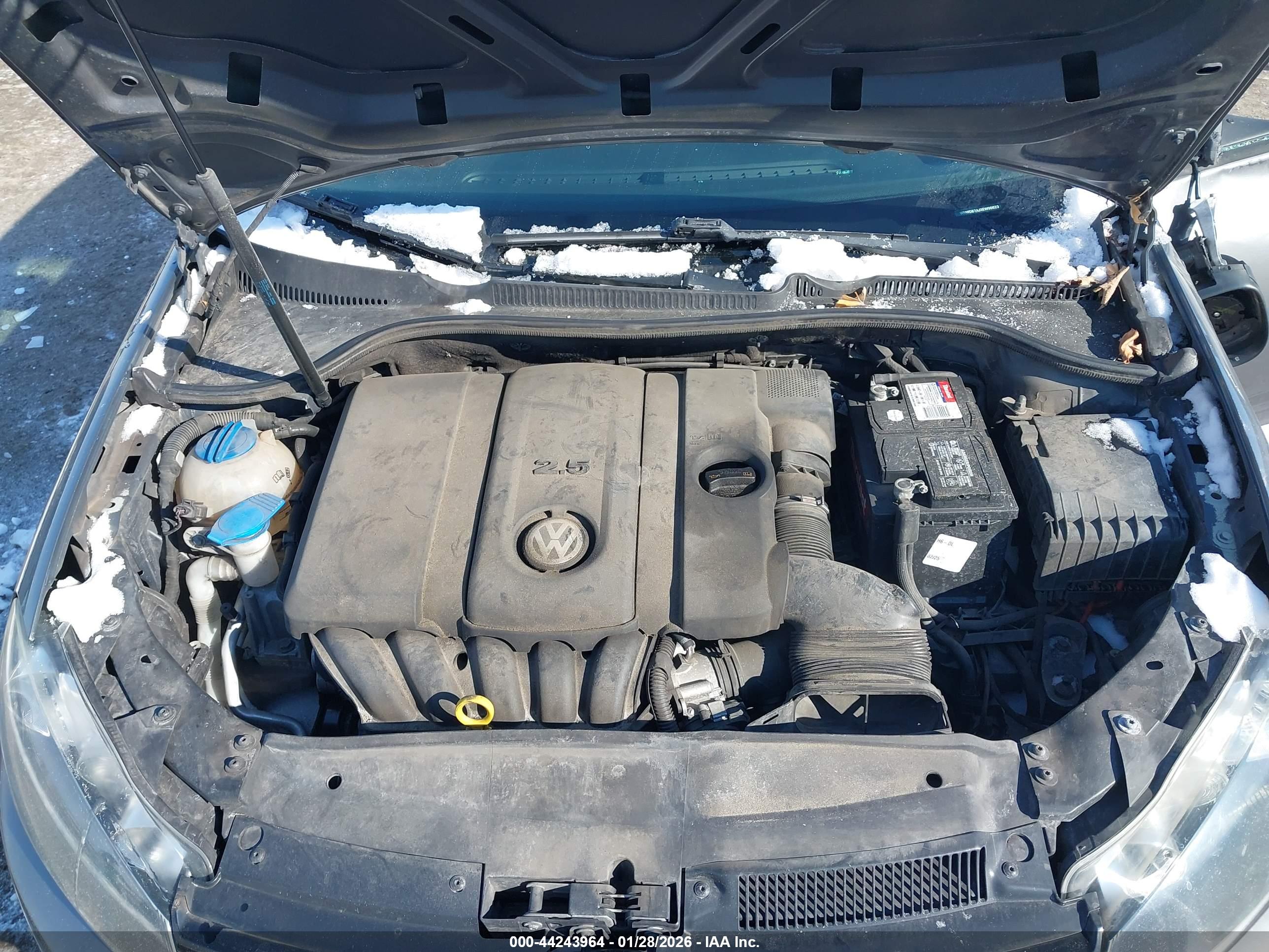 VOLKSWAGEN GOLF image 10