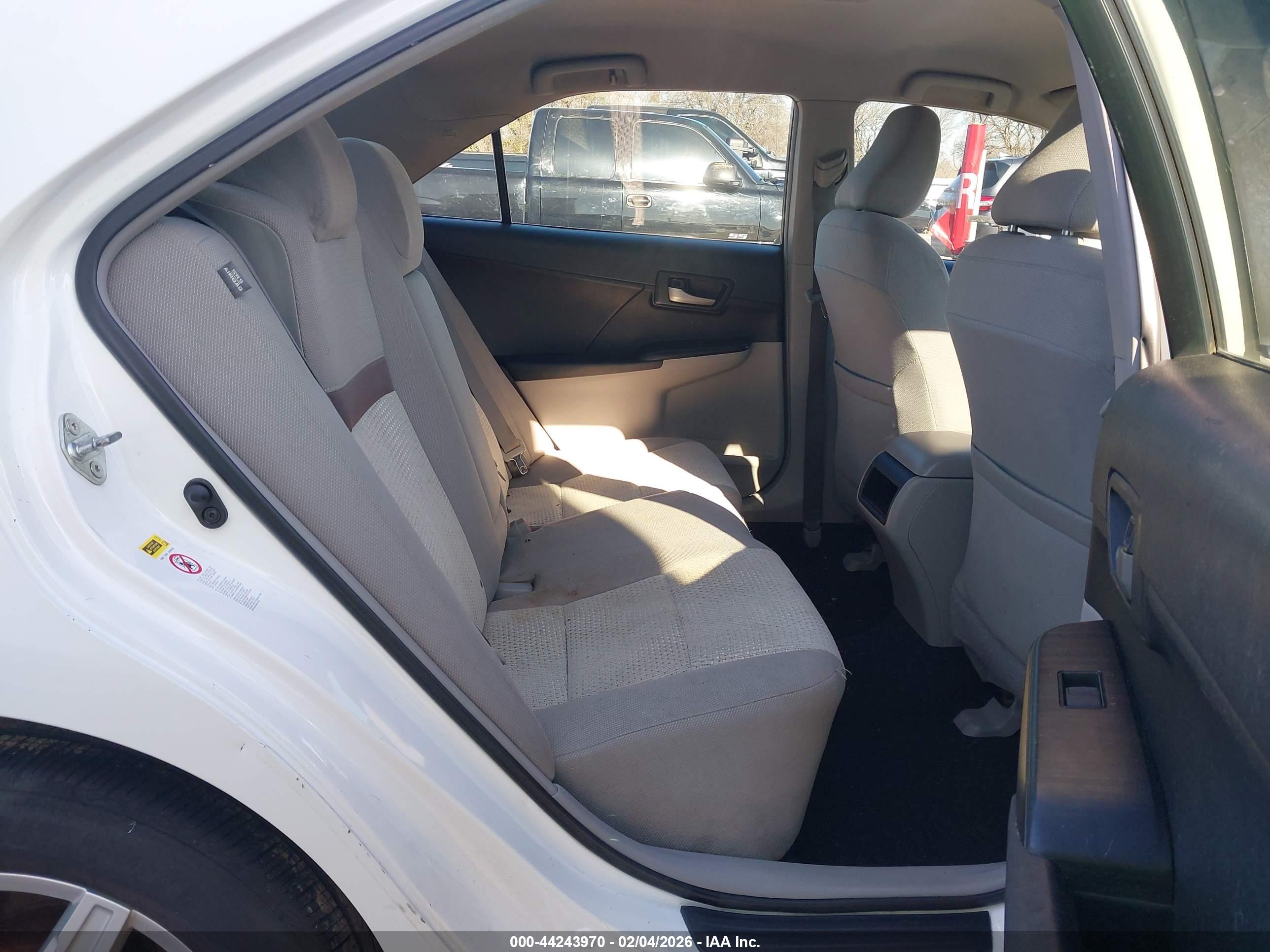 TOYOTA CAMRY image 8