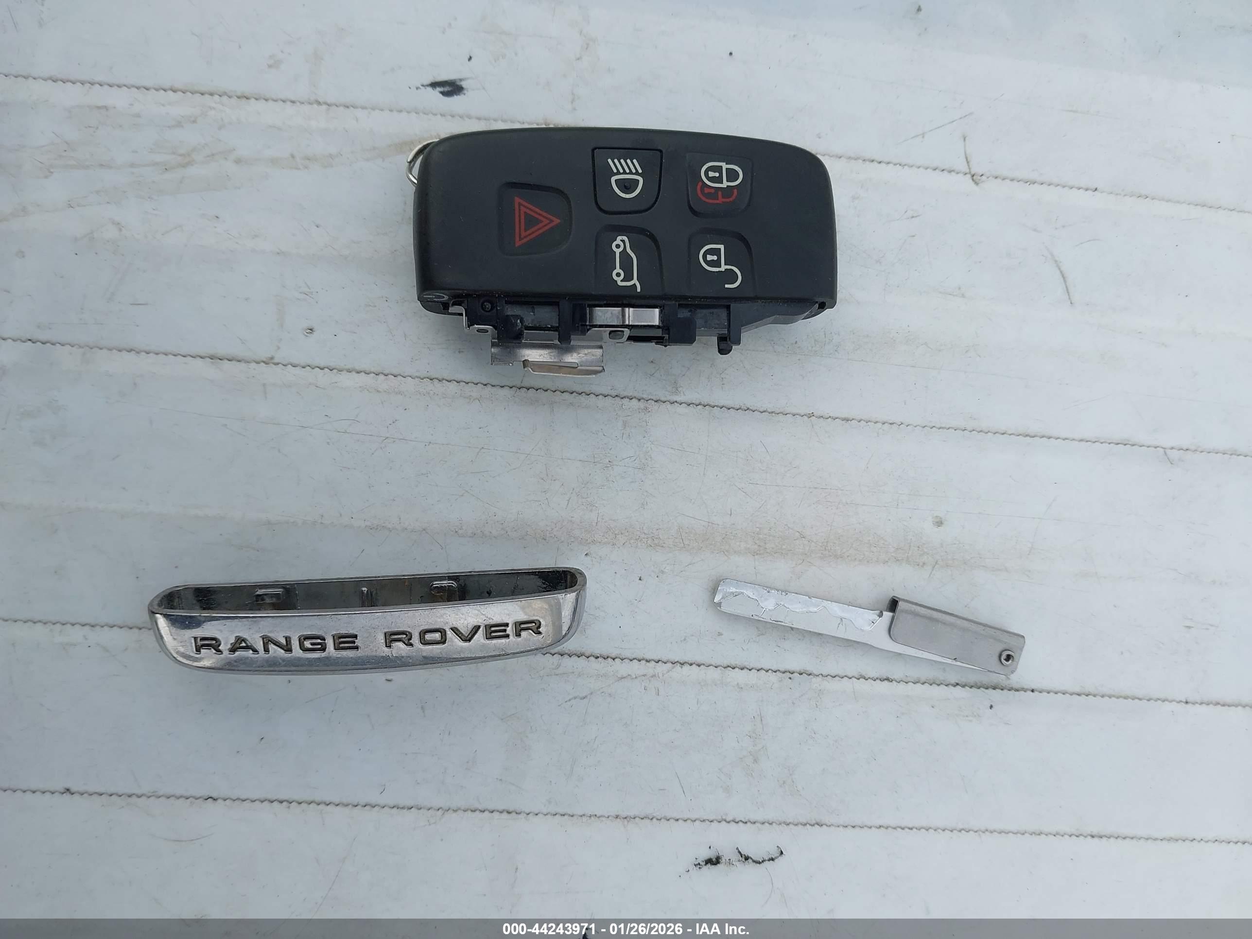 LAND ROVER image 11