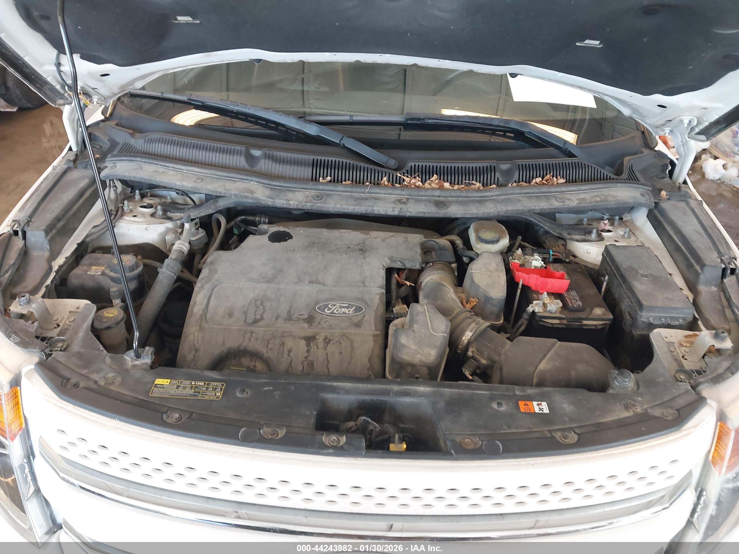 FORD EXPLORER image 10