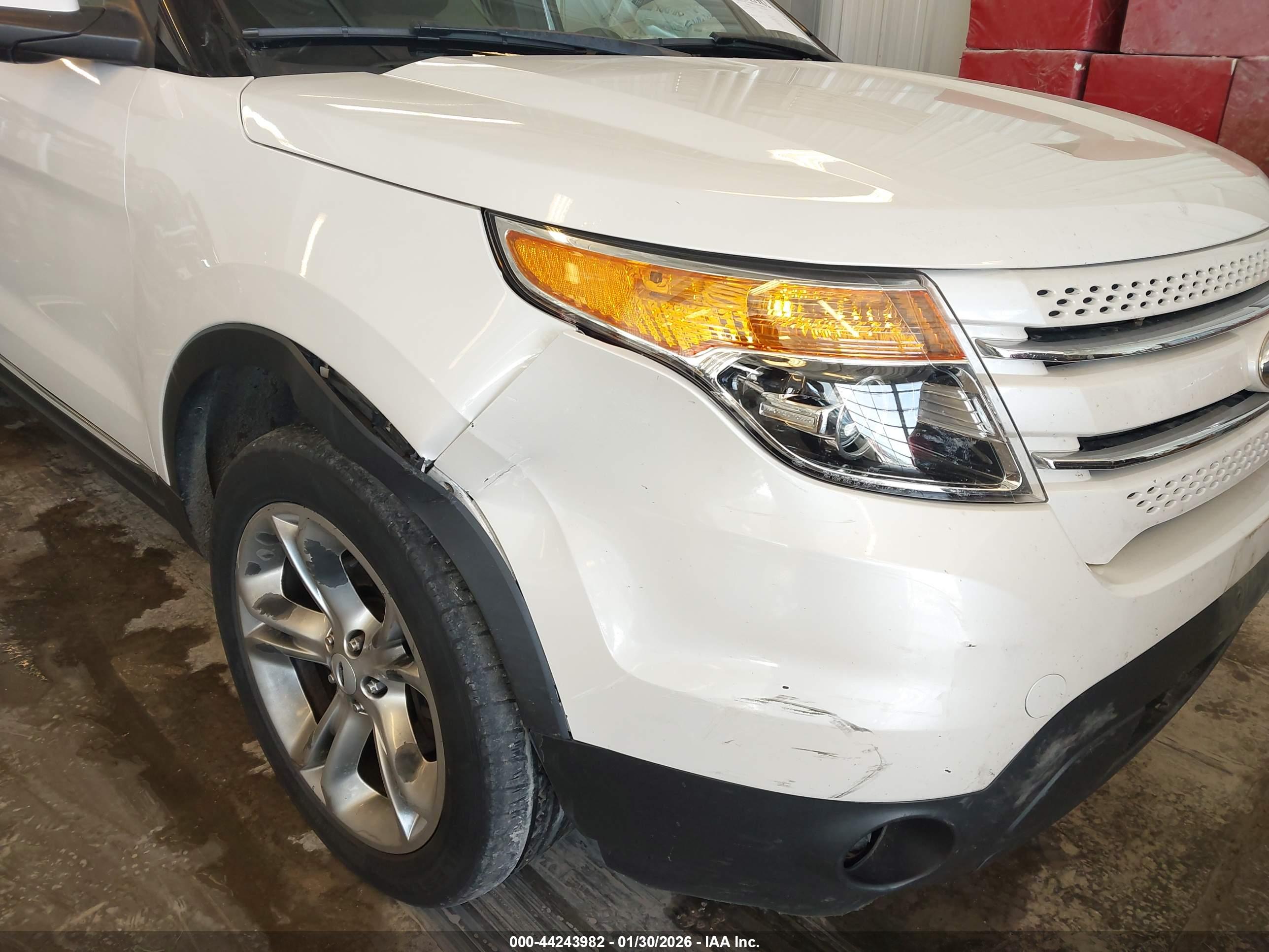 FORD EXPLORER image 6