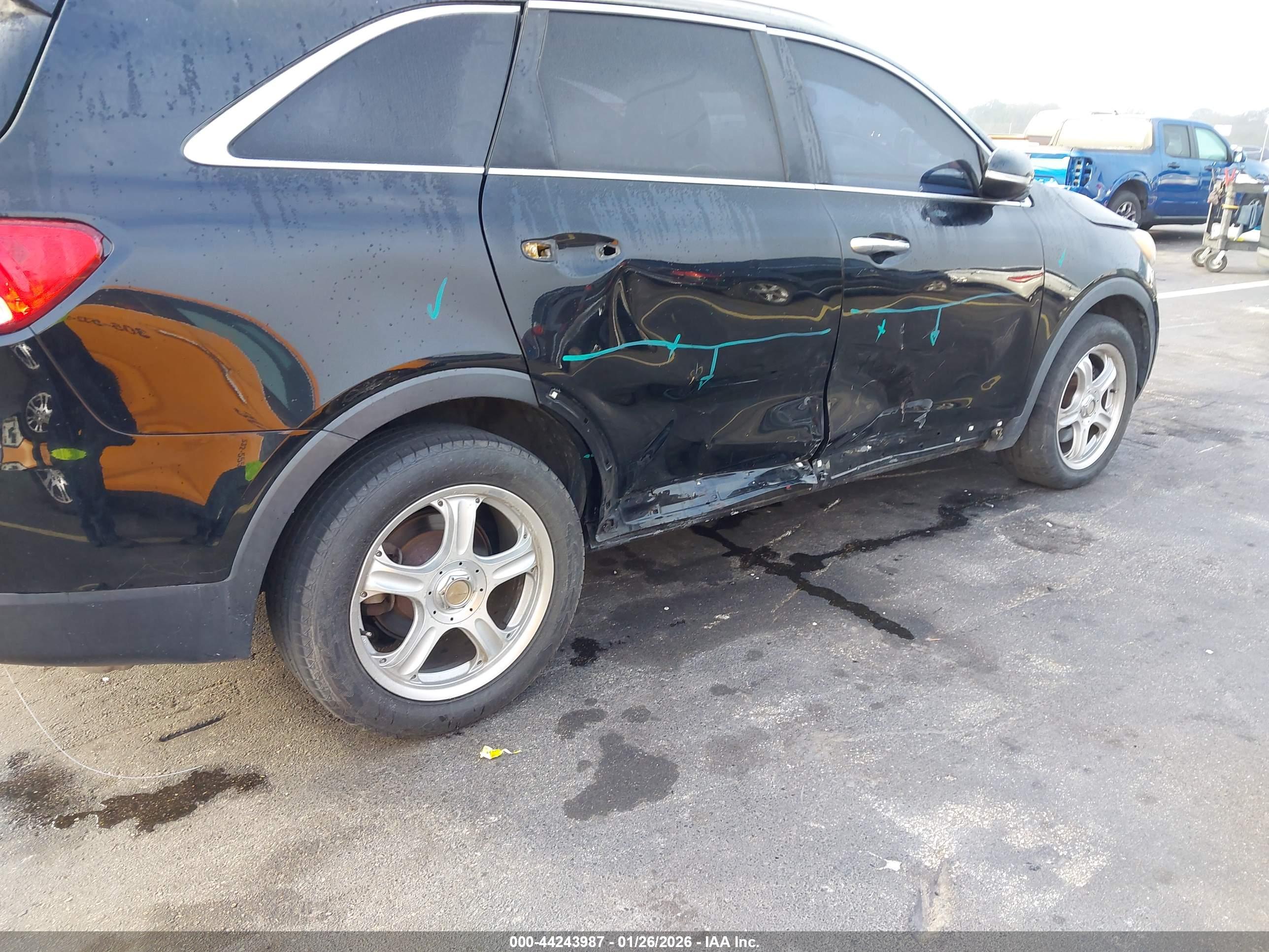 KIA SORENTO image 6