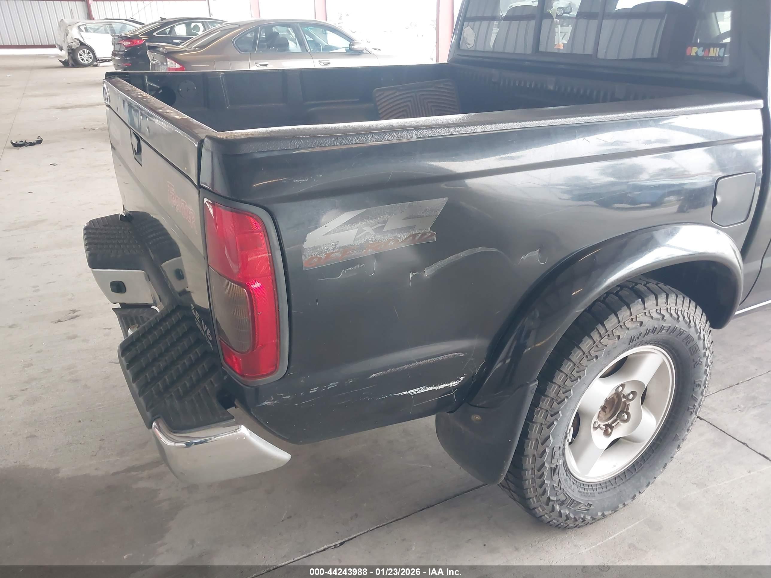 NISSAN FRONTIER image 6
