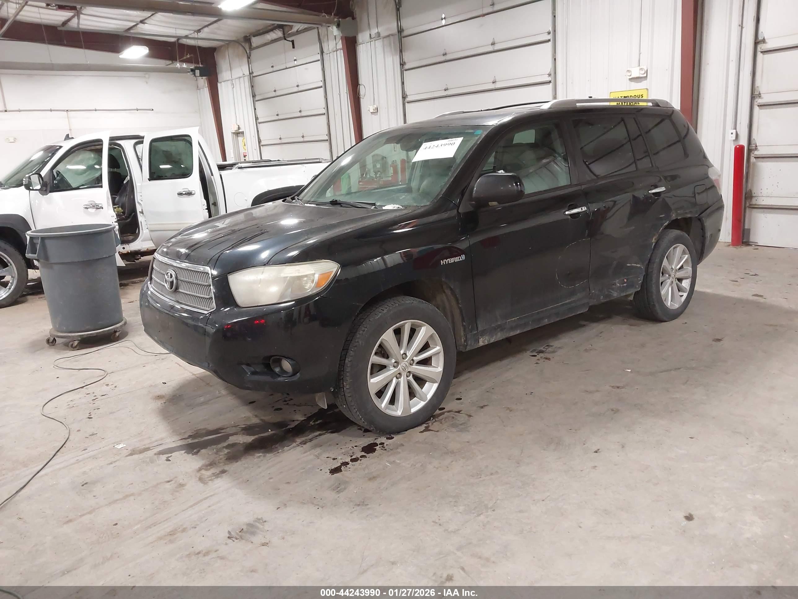 TOYOTA HIGHLANDER image 2