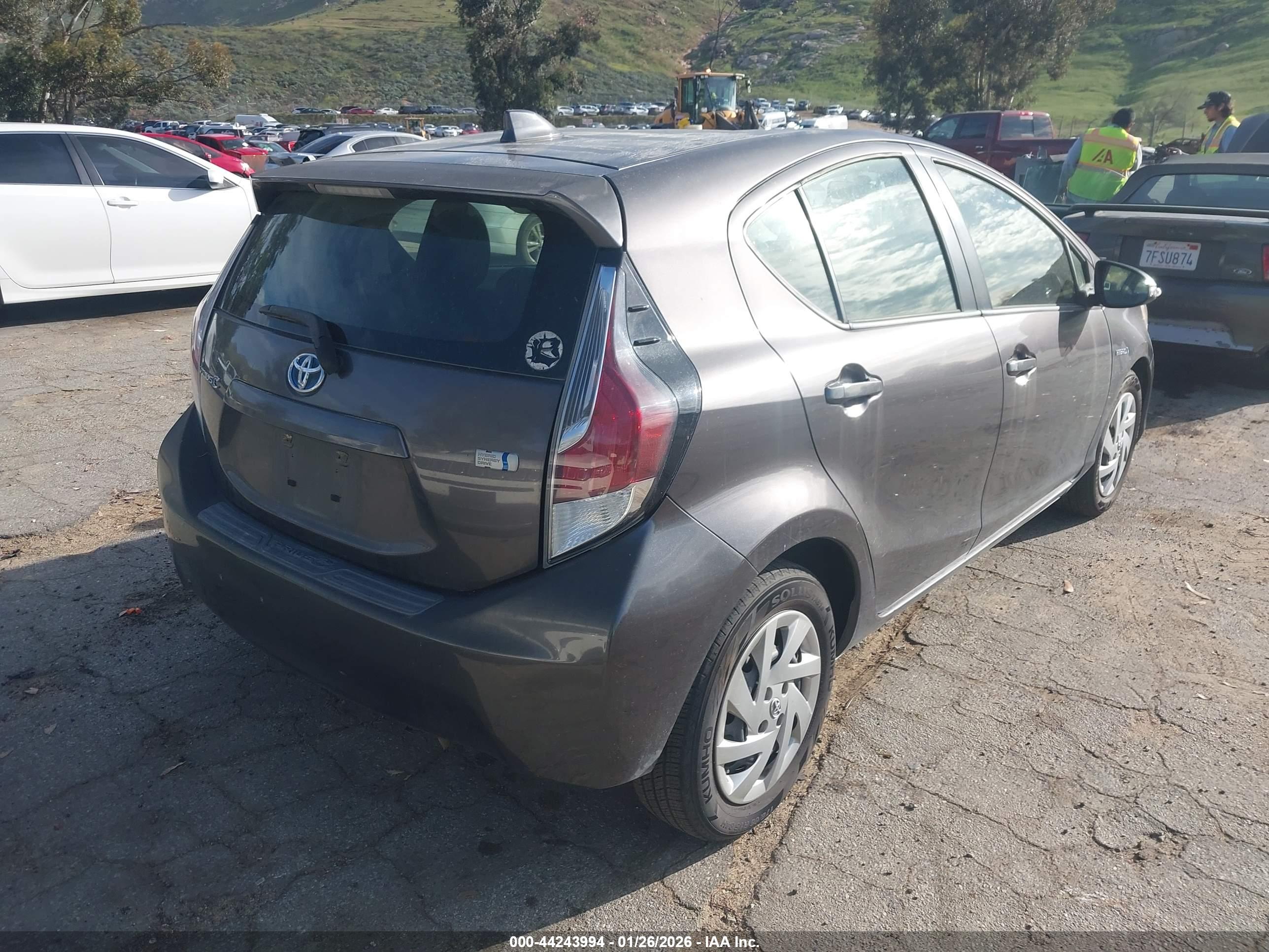 TOYOTA PRIUS image 4