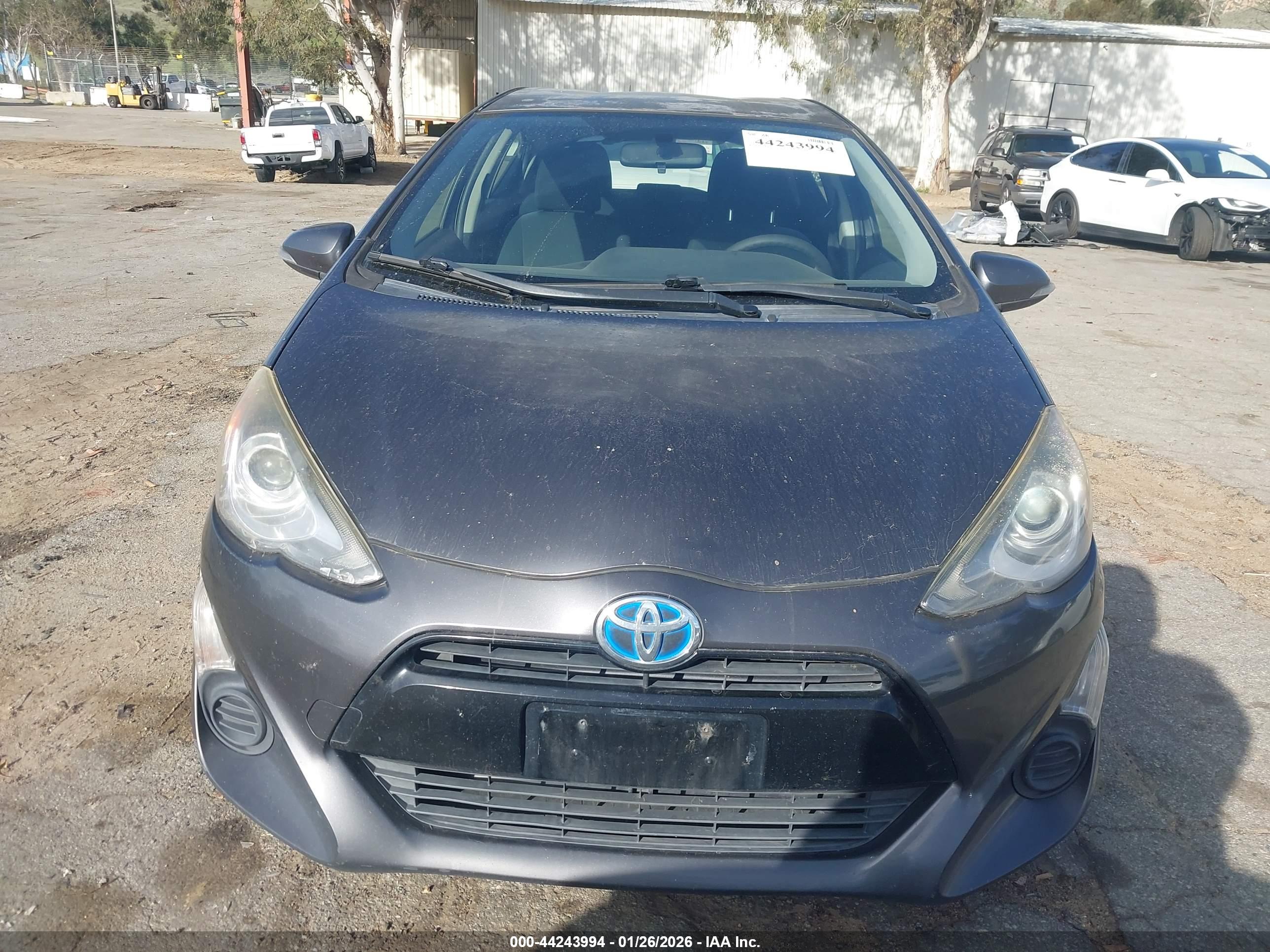 TOYOTA PRIUS image 6