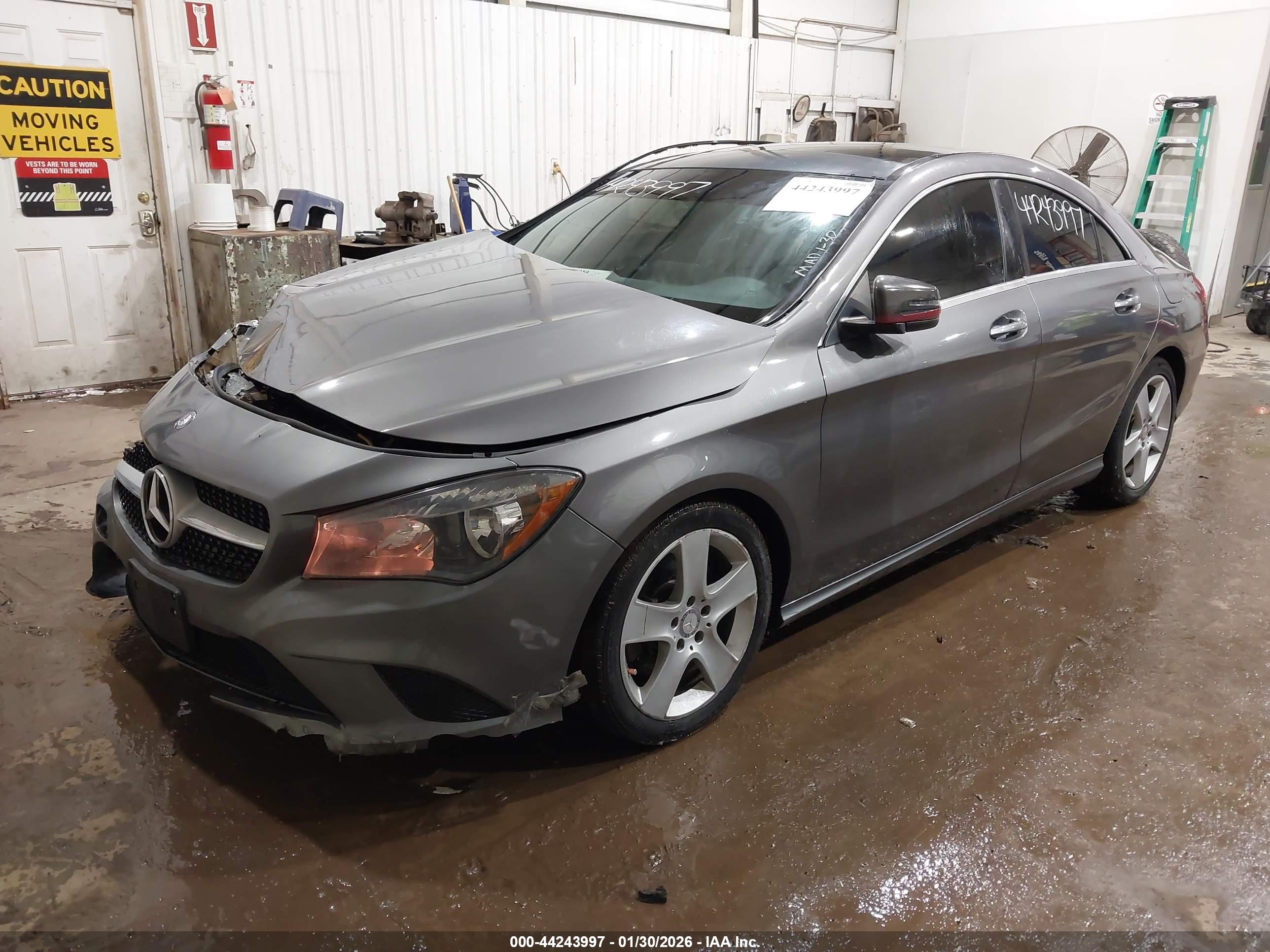 MERCEDES-BENZ CLA image 2
