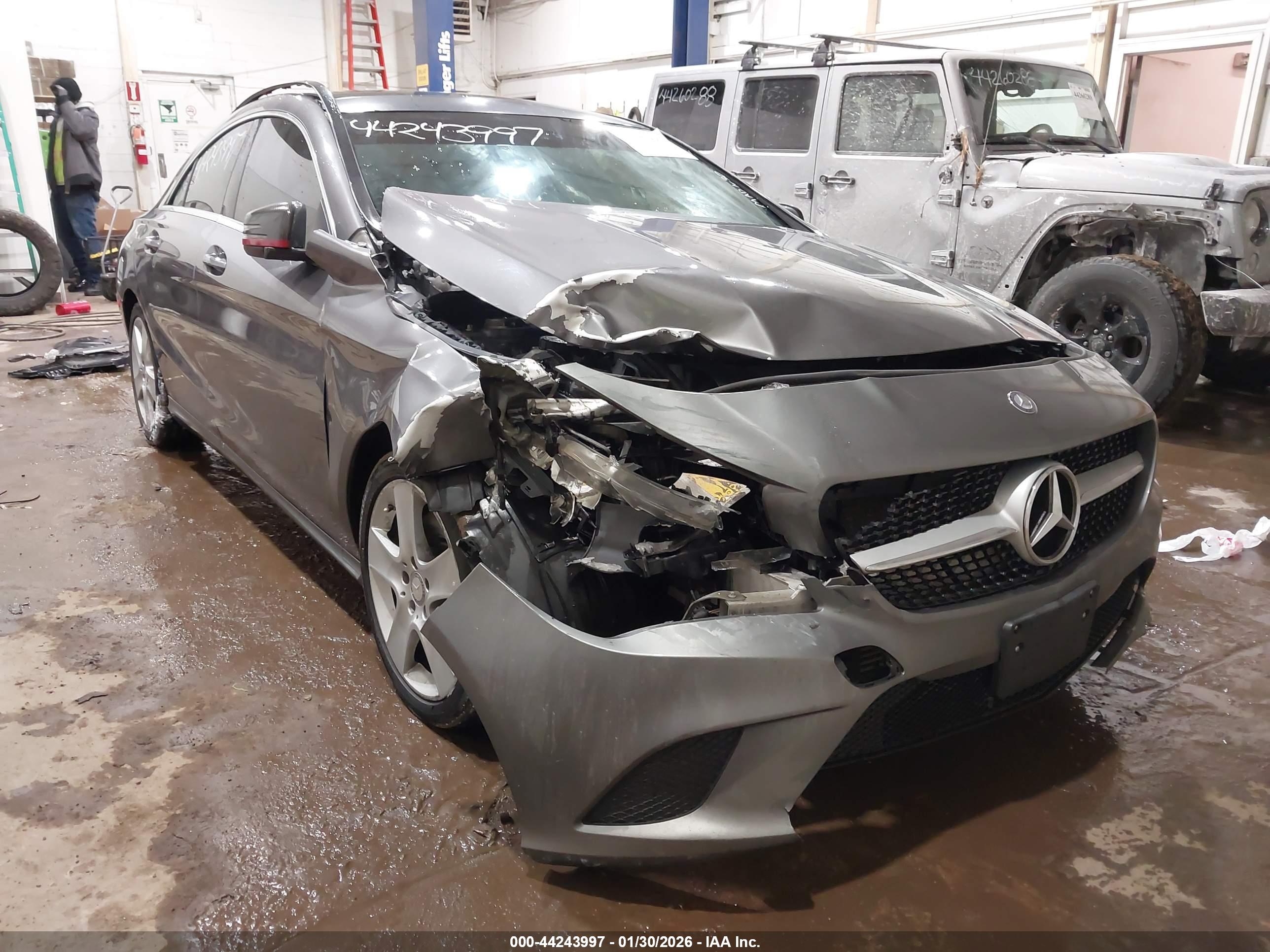 MERCEDES-BENZ CLA image 6