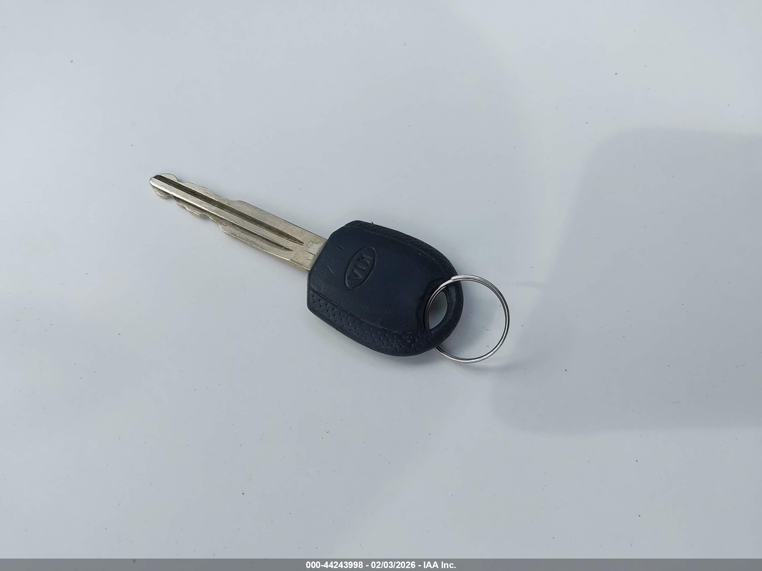 KIA SPECTRA image 11