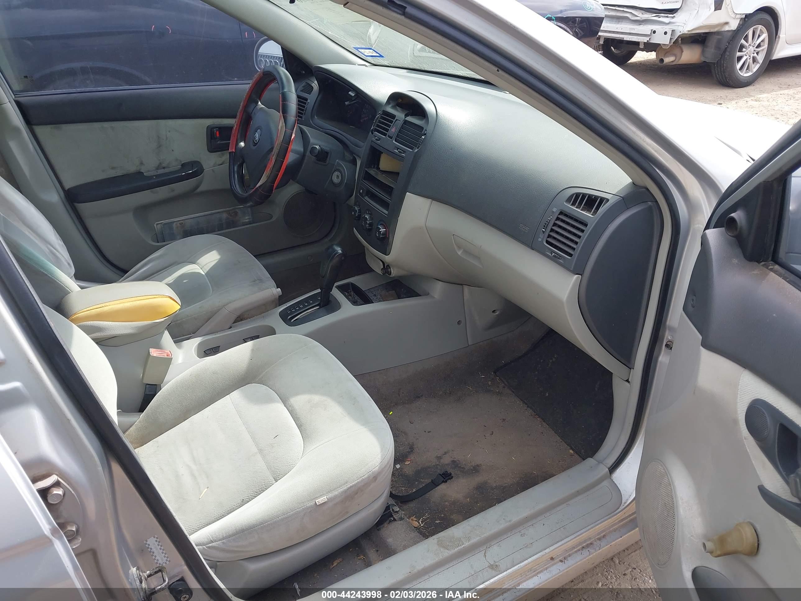 KIA SPECTRA image 5