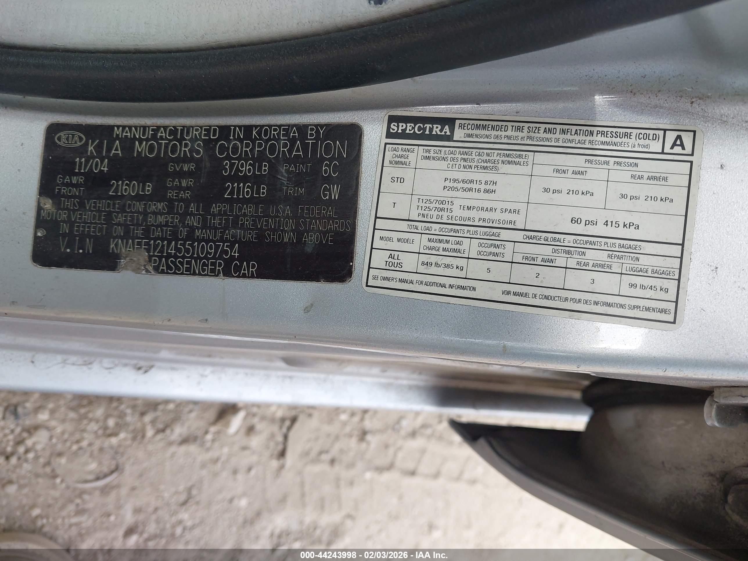 KIA SPECTRA image 9