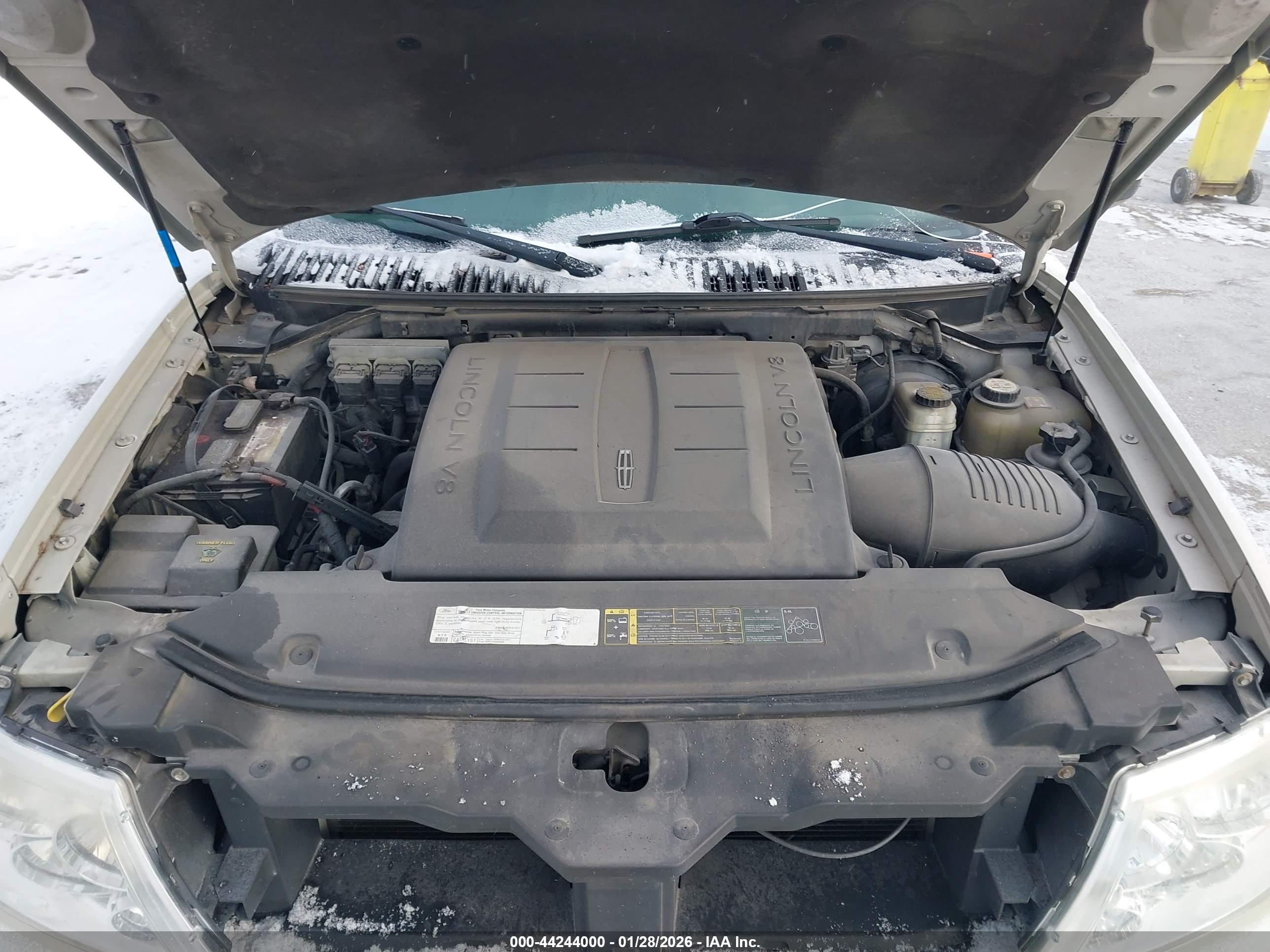 LINCOLN NAVIGATOR image 10