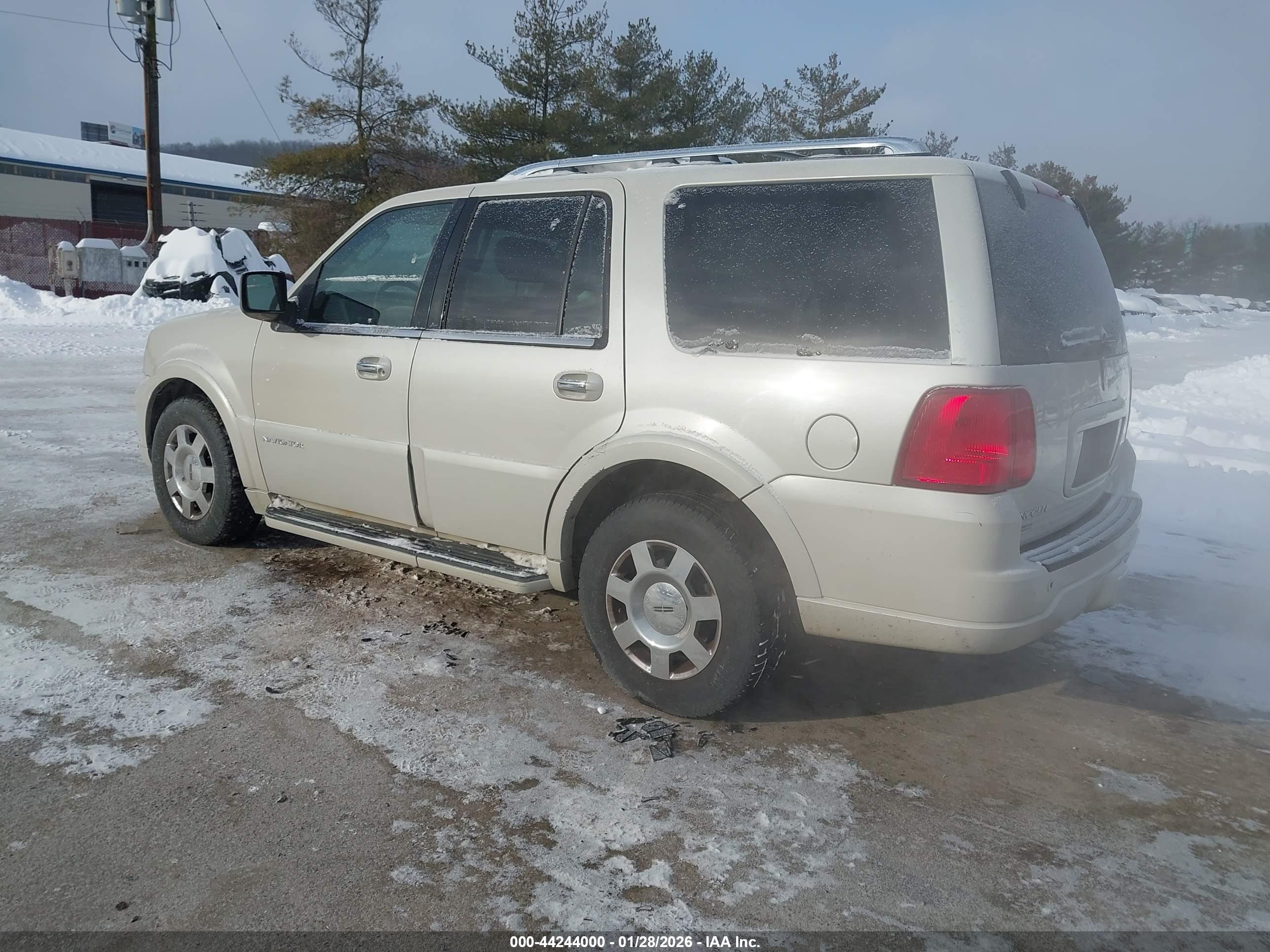 LINCOLN NAVIGATOR image 3