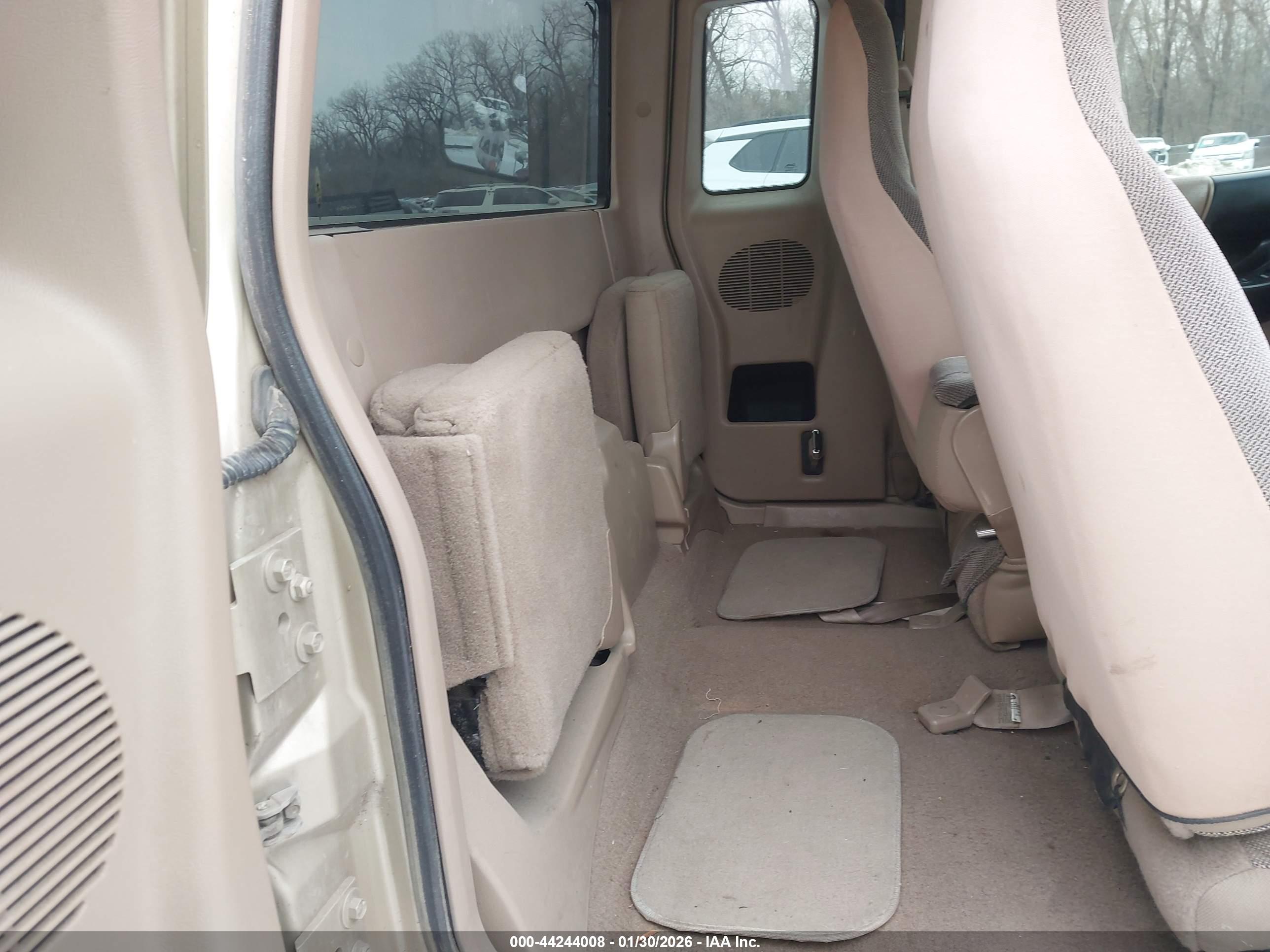 FORD RANGER image 8