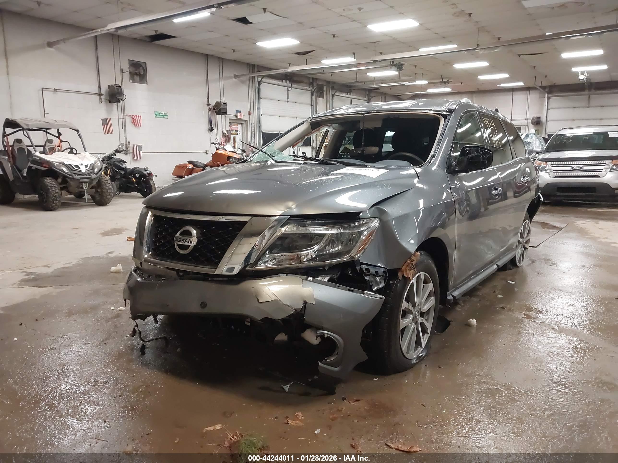 NISSAN PATHFINDER image 2