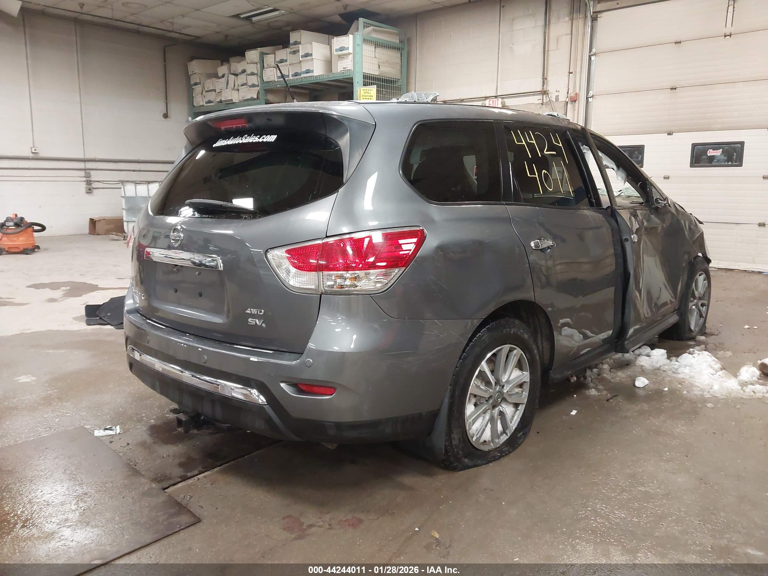 NISSAN PATHFINDER image 4