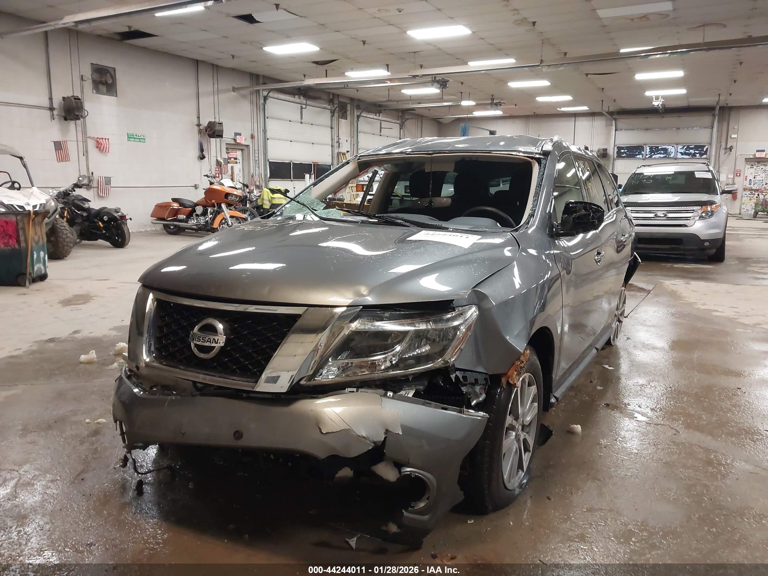 NISSAN PATHFINDER image 6