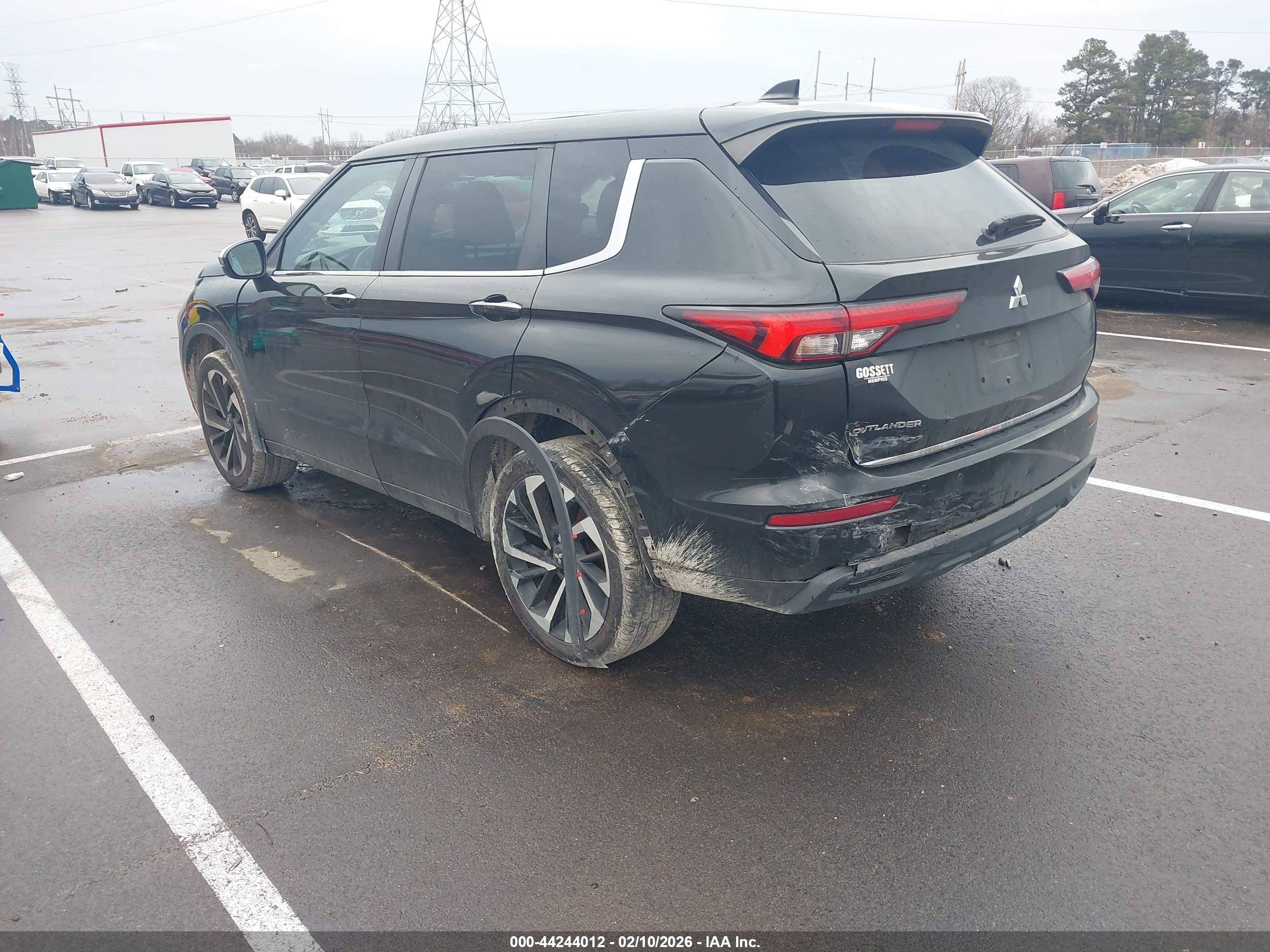 MITSUBISHI OUTLANDER image 3