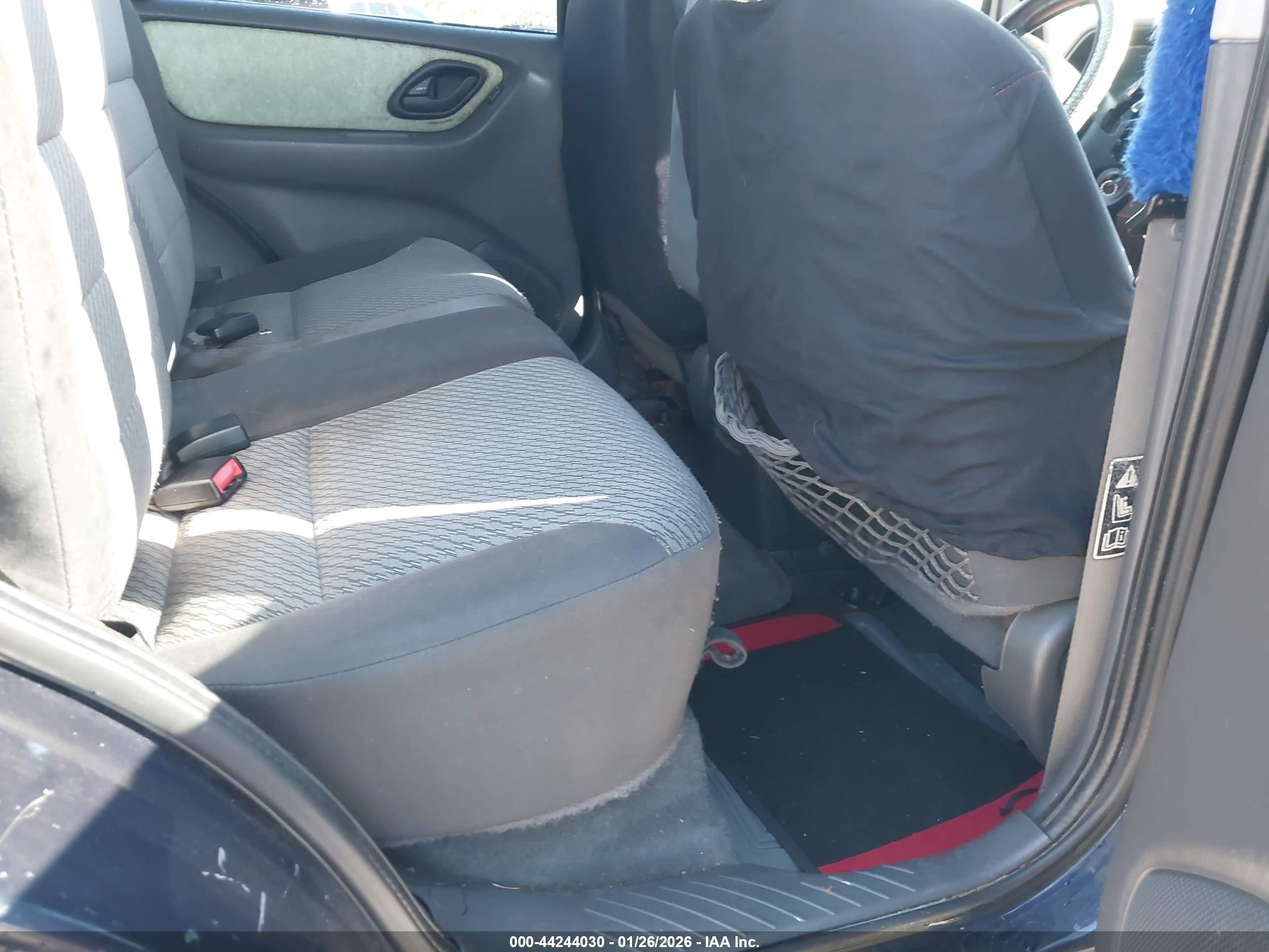 FORD ESCAPE image 8