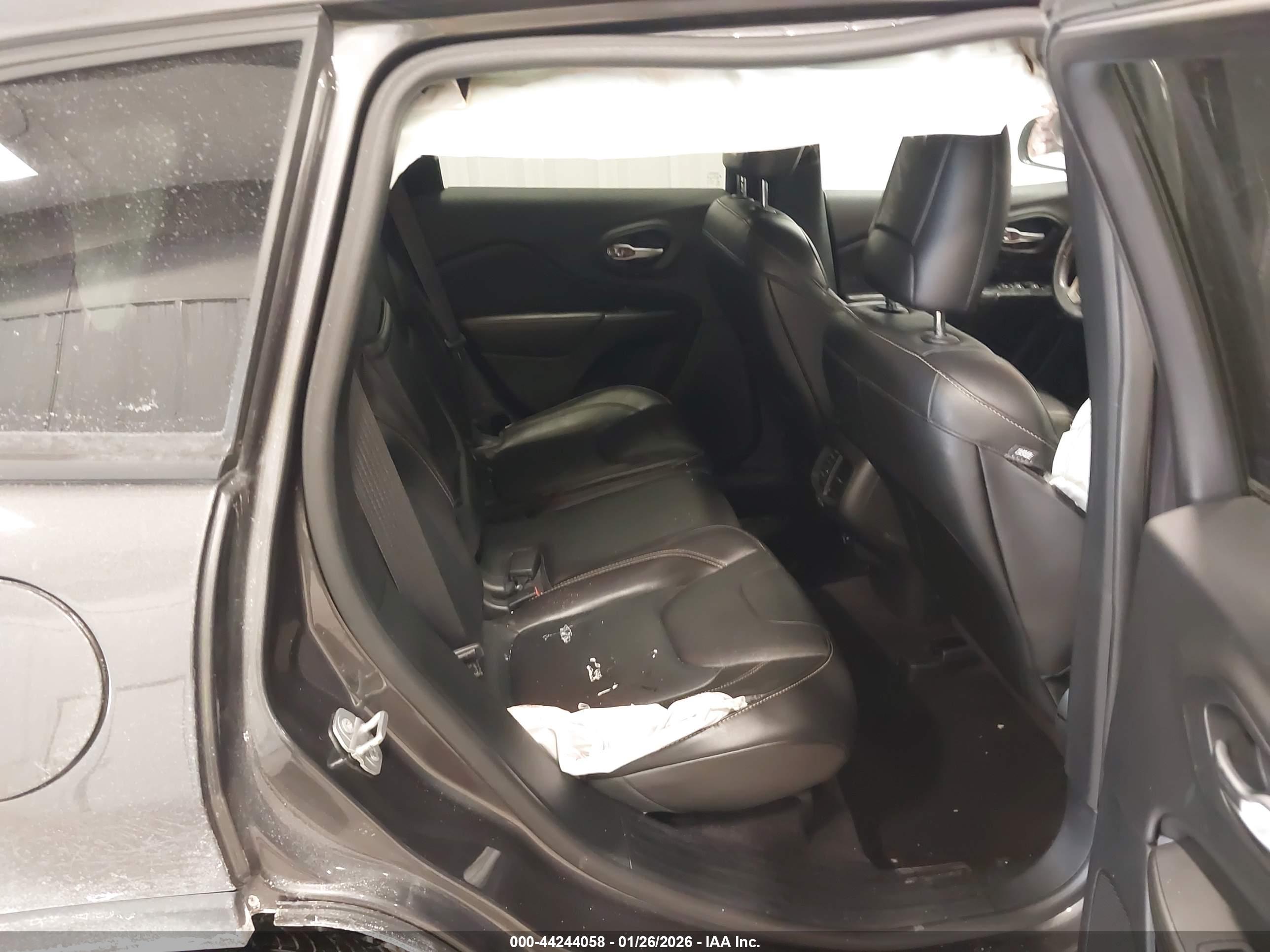JEEP CHEROKEE image 8